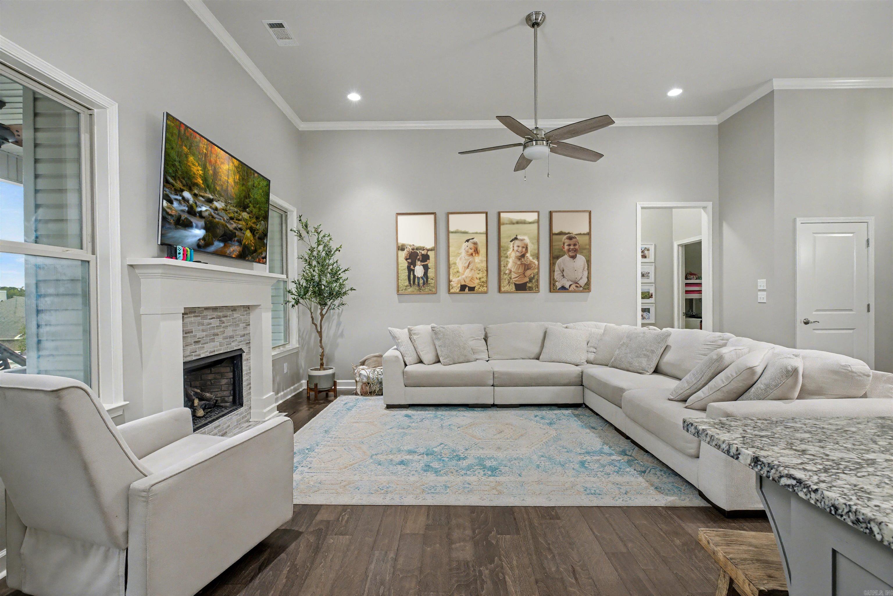 WATERS EDGE - Residential