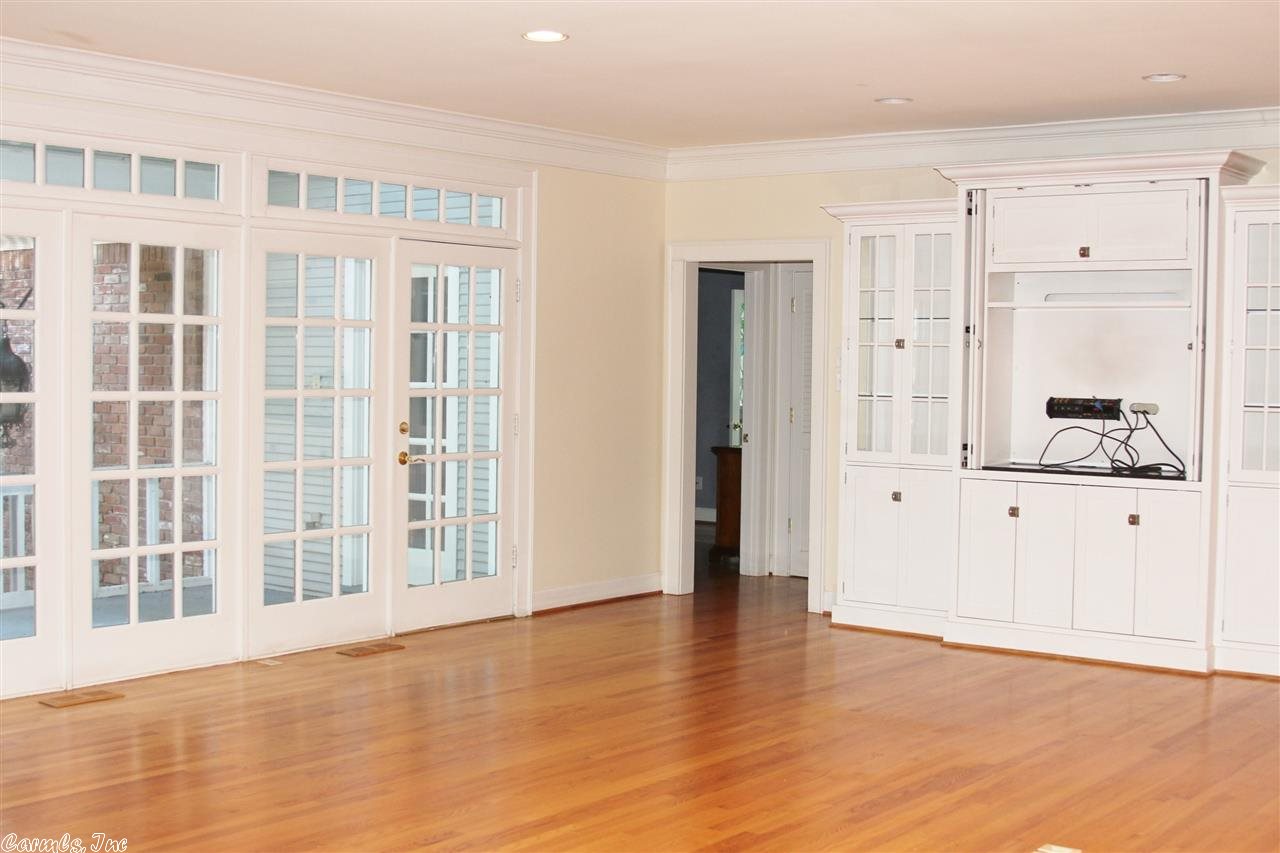 FOXWOOD J - Residential