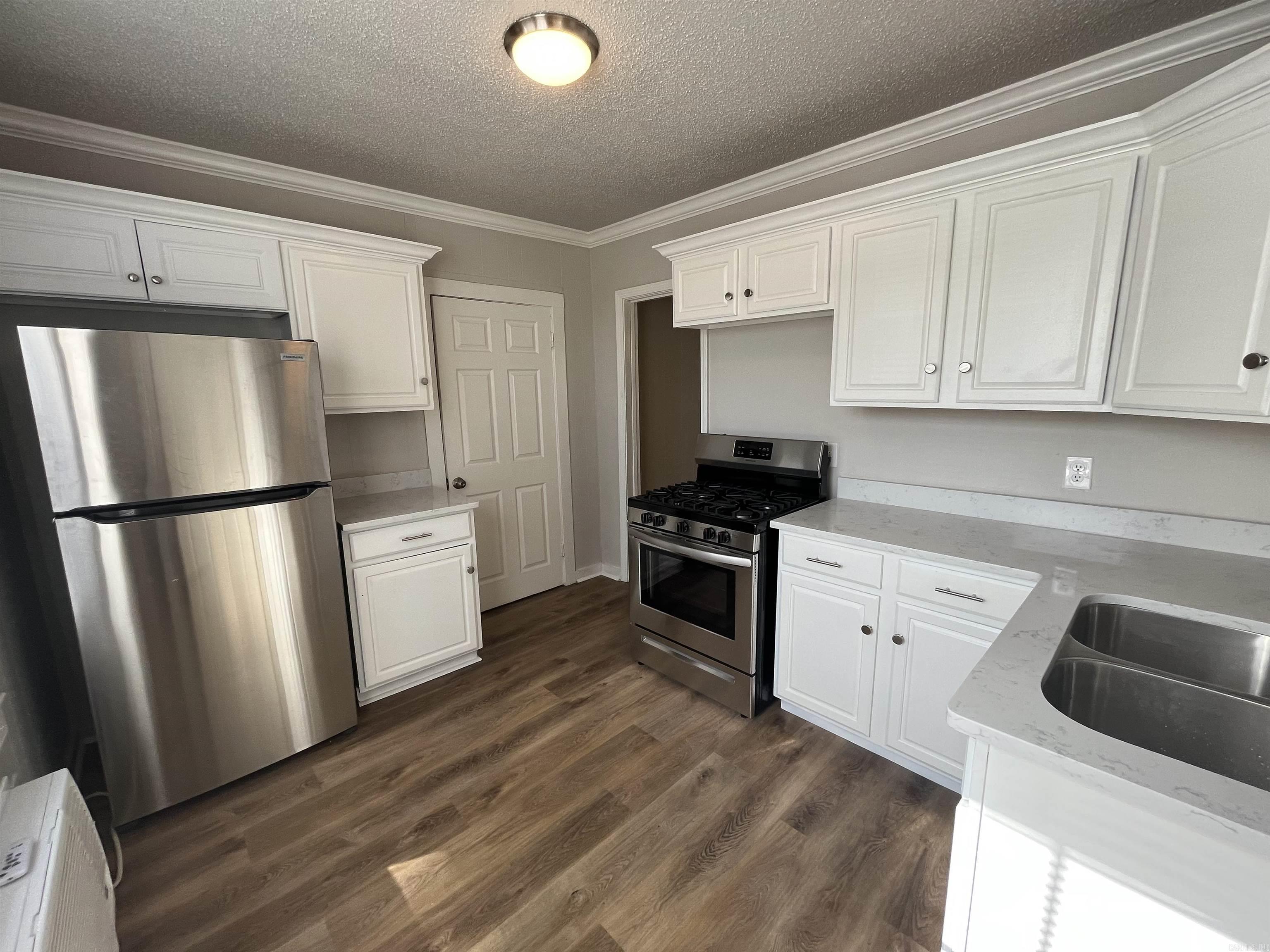 Hill Crest - Residential Lease