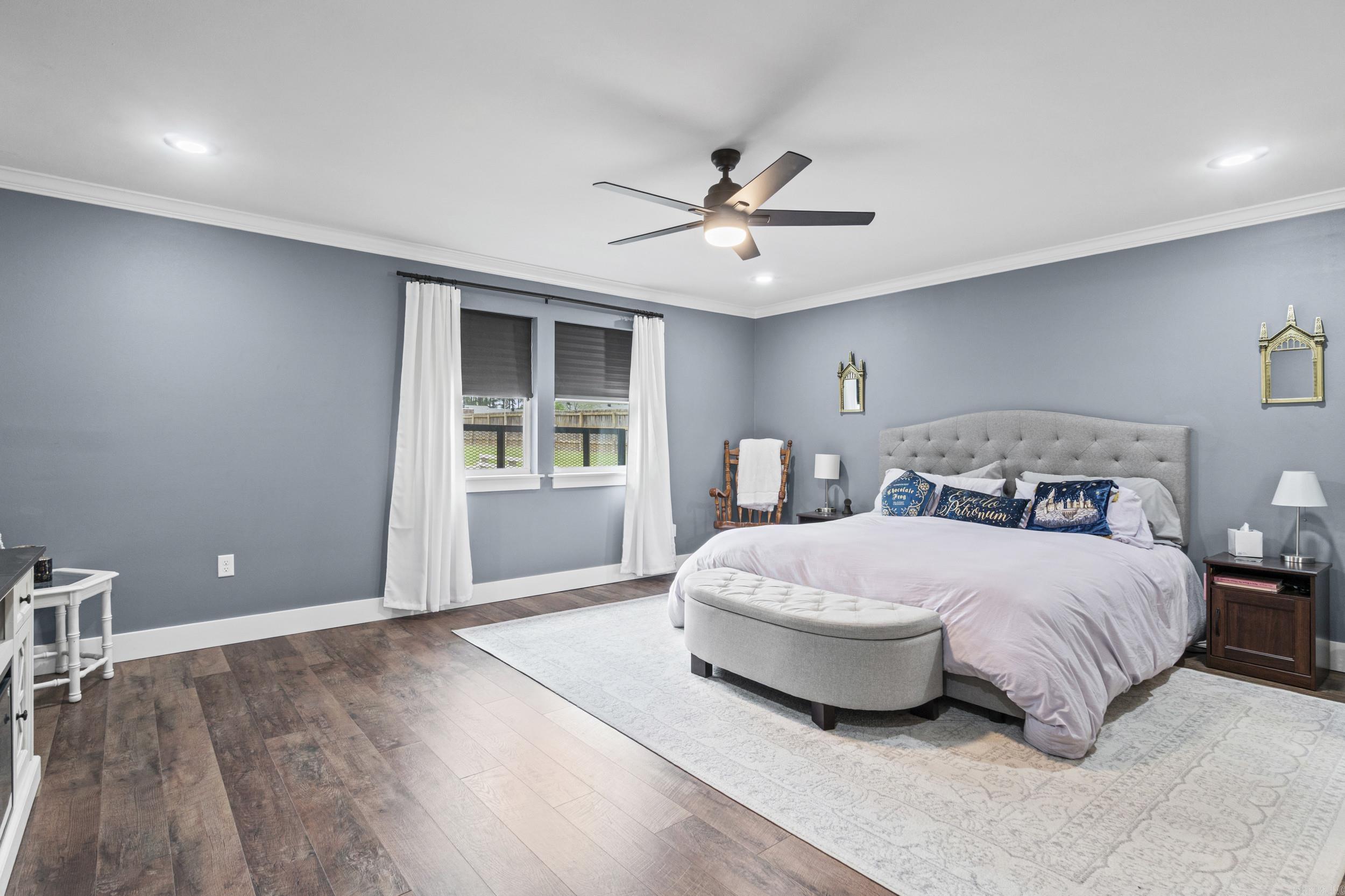 PINEWOOD ESTATES - Residential