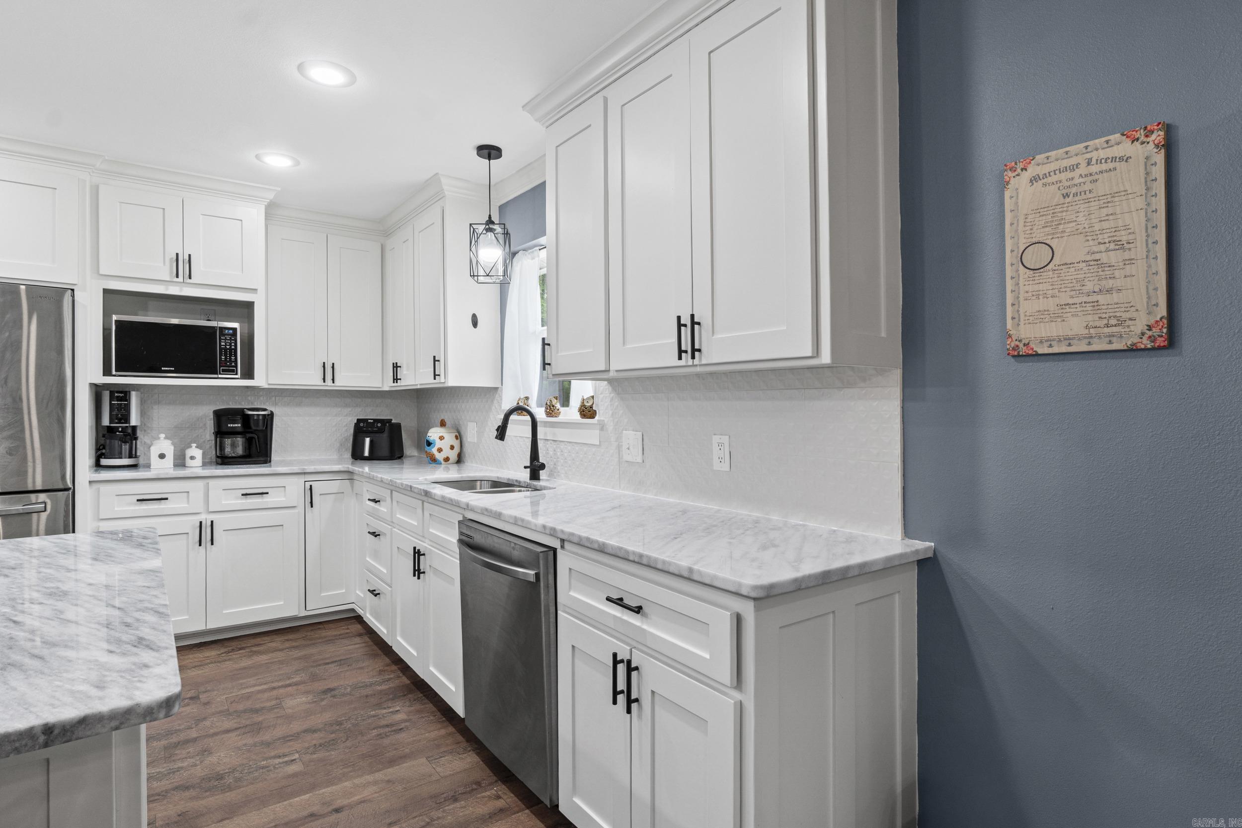 PINEWOOD ESTATES - Residential