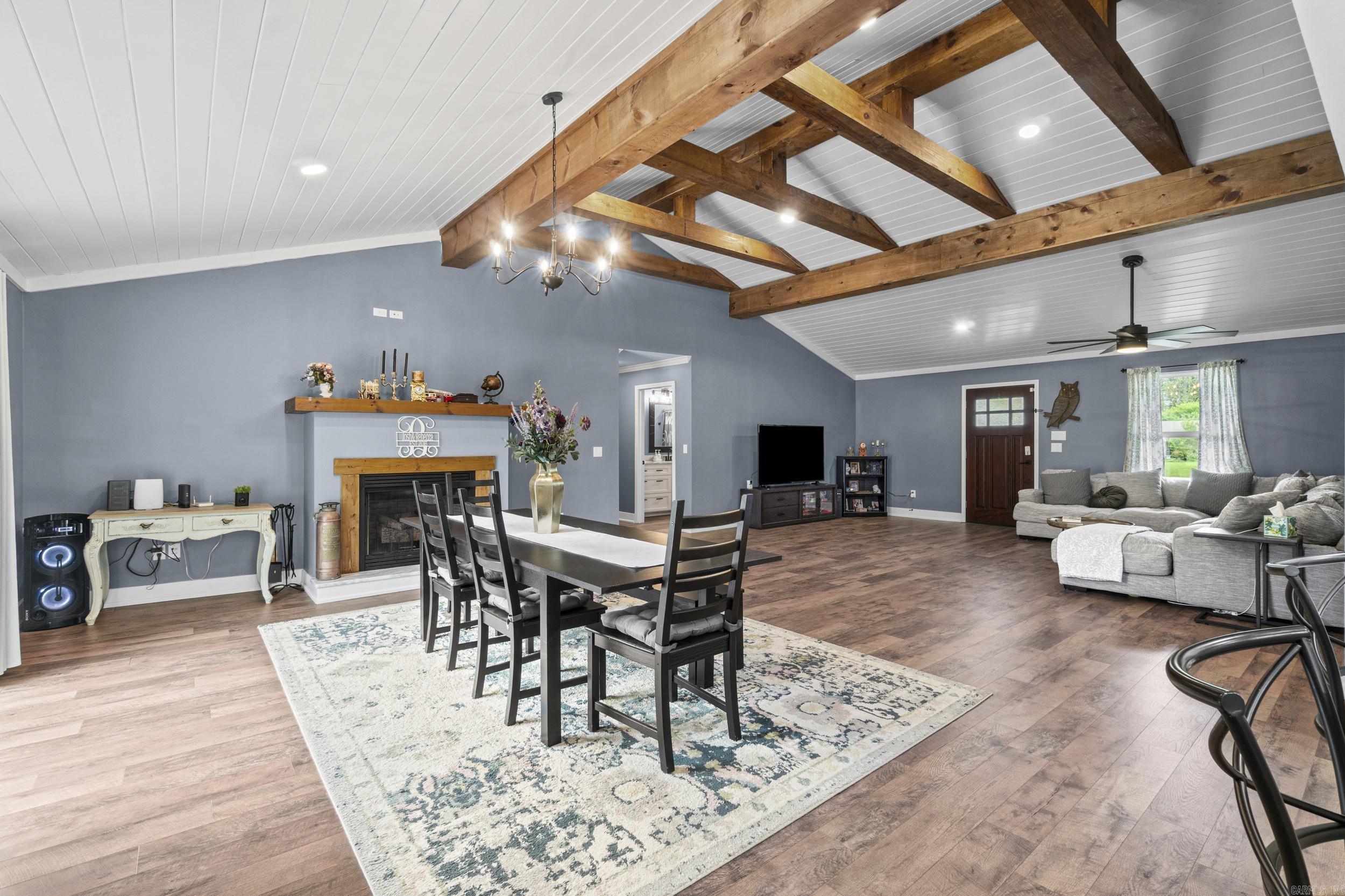 PINEWOOD ESTATES - Residential