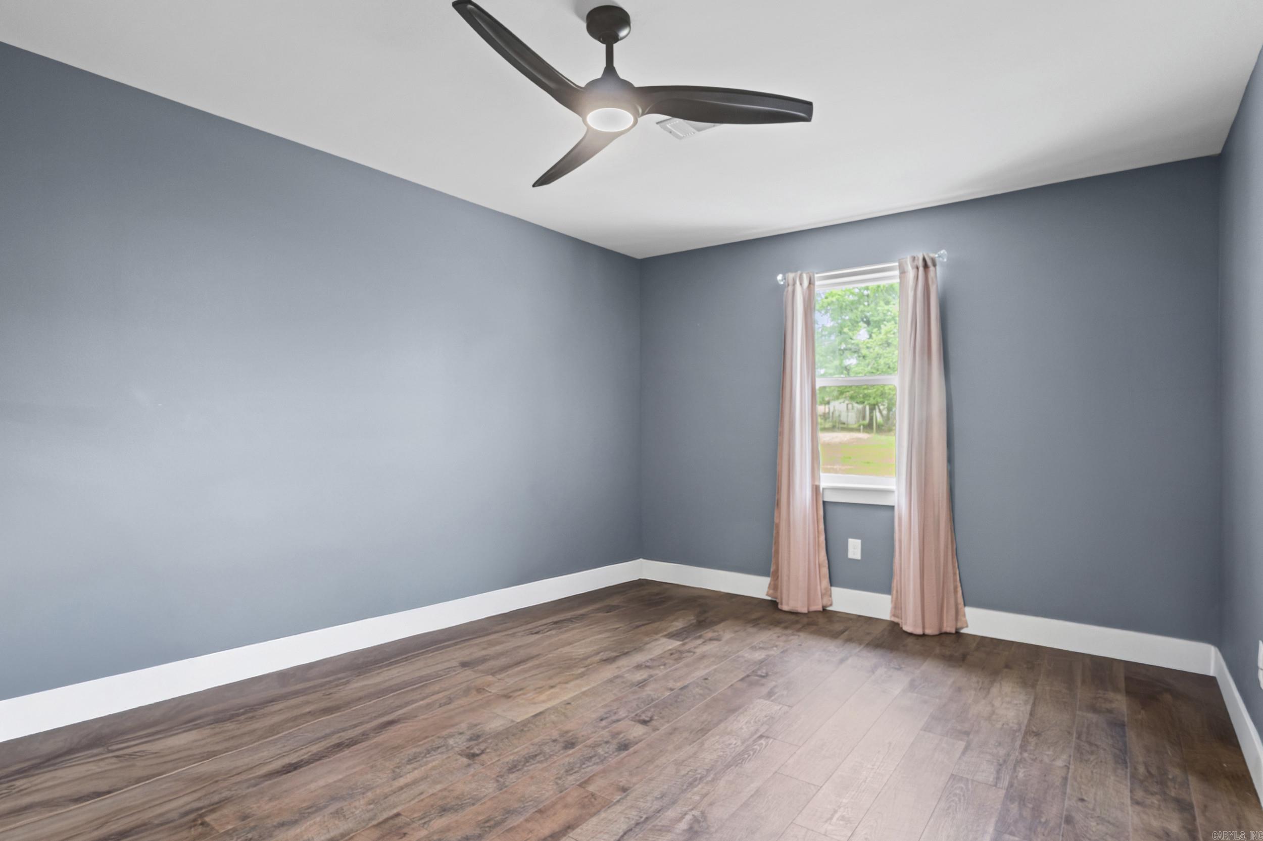 PINEWOOD ESTATES - Residential