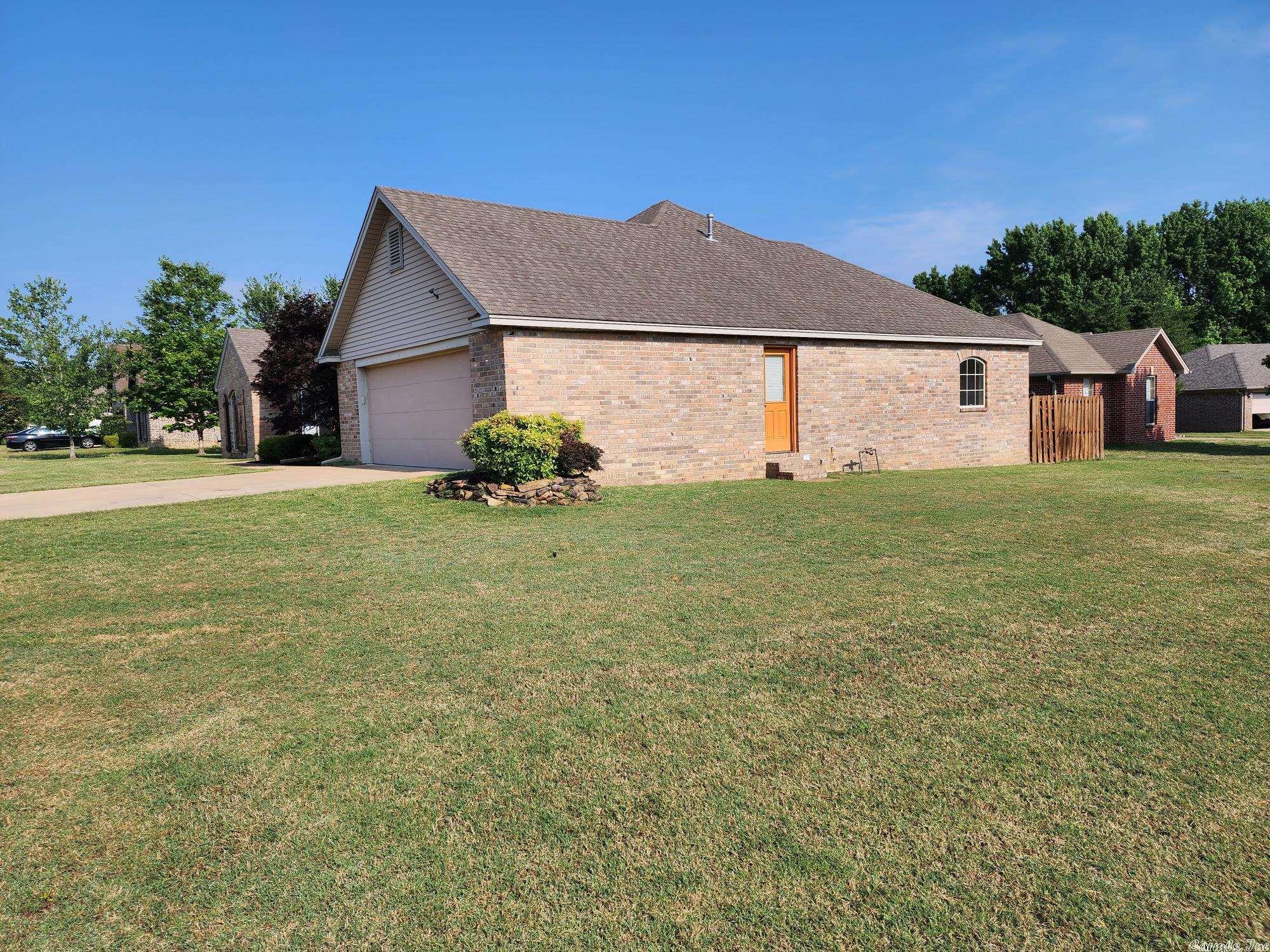 SKYLINE MEADOWS - Residential