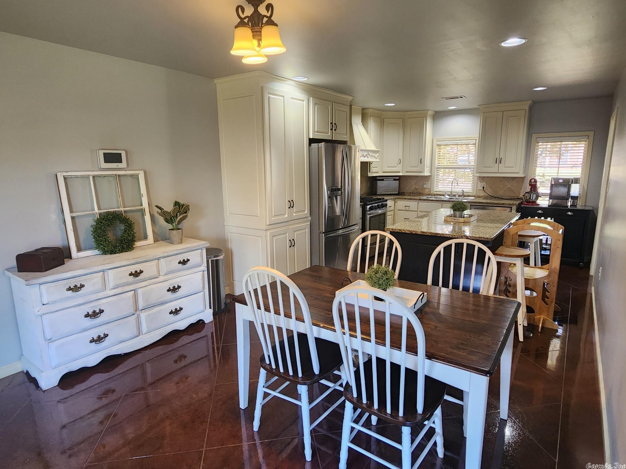 SKYLINE MEADOWS - Residential