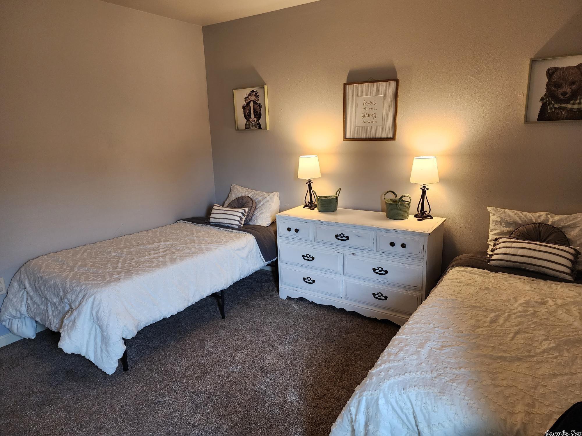 SKYLINE MEADOWS - Residential