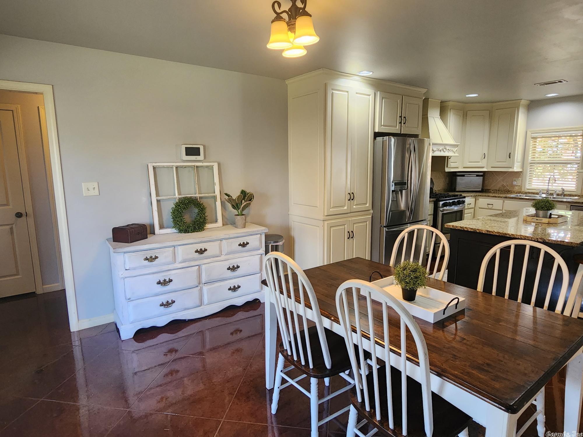 SKYLINE MEADOWS - Residential