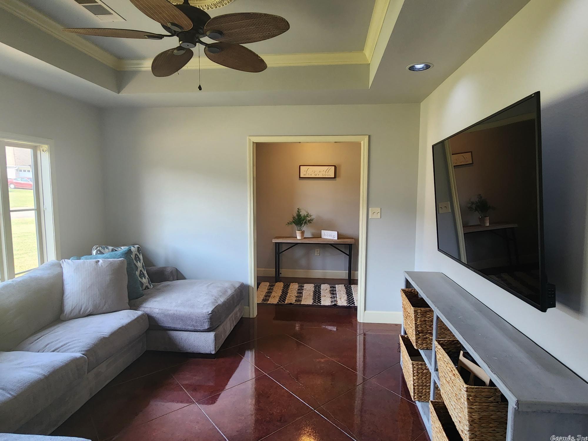 SKYLINE MEADOWS - Residential