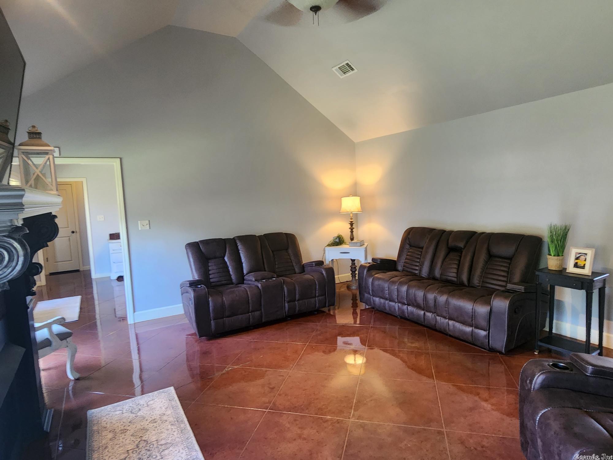 SKYLINE MEADOWS - Residential