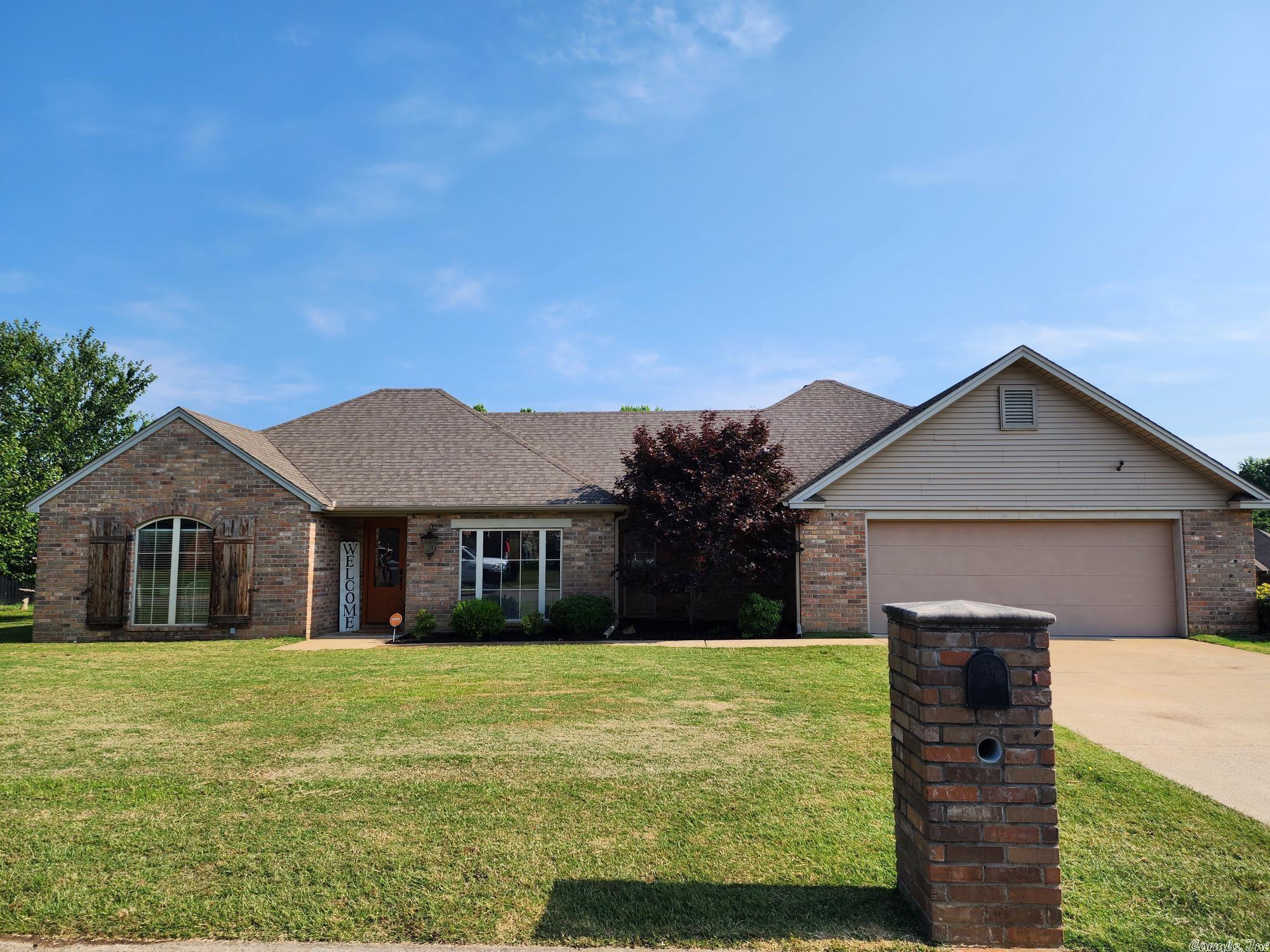 SKYLINE MEADOWS - Residential