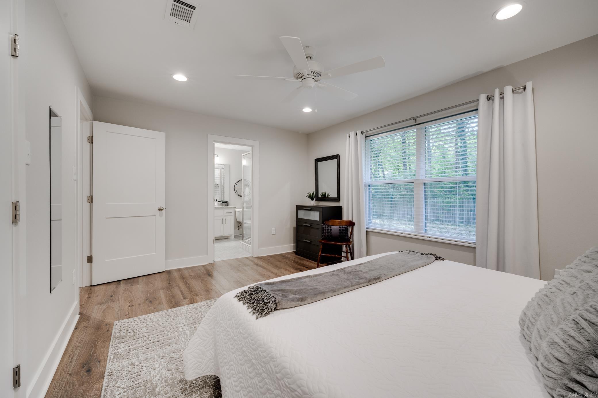 Smoking Oaks - Residential