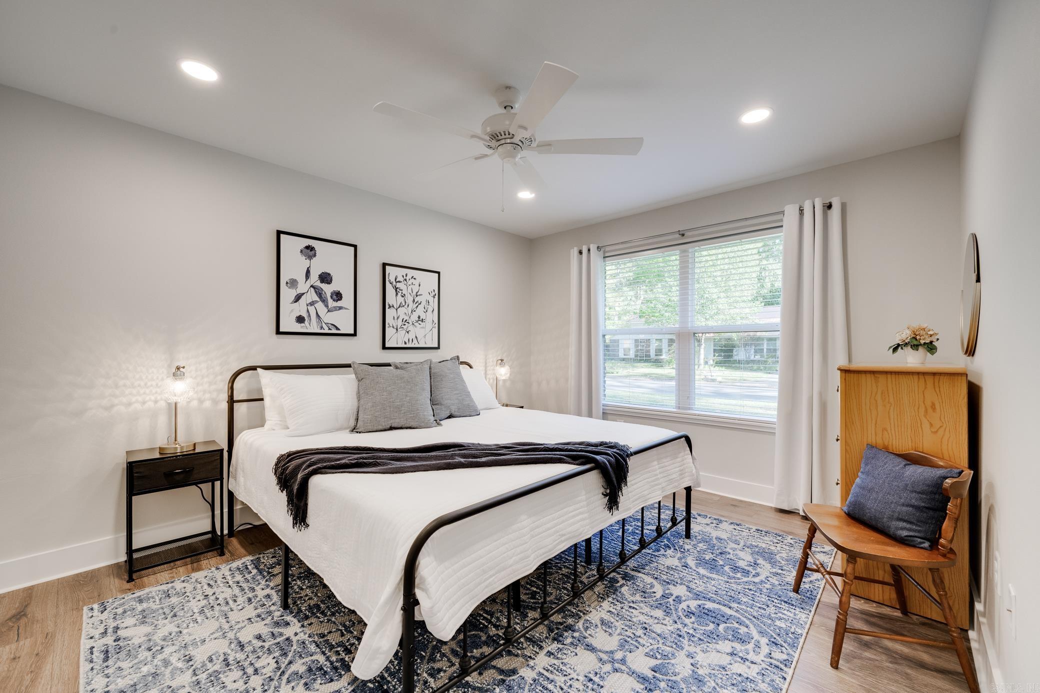 Smoking Oaks - Residential