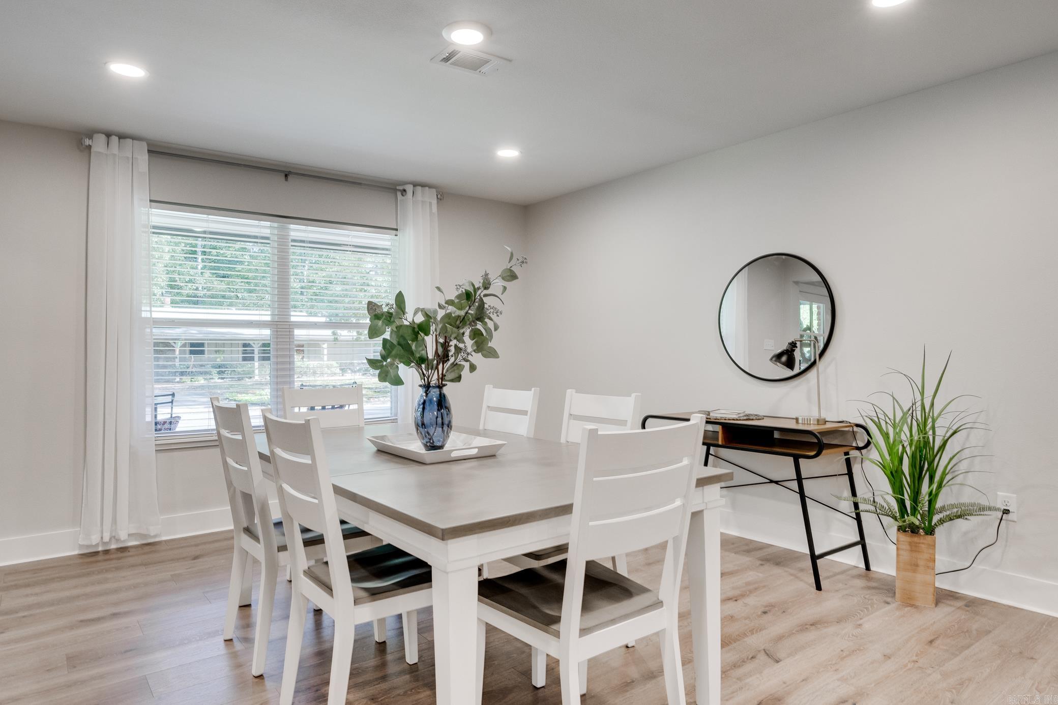 Smoking Oaks - Residential