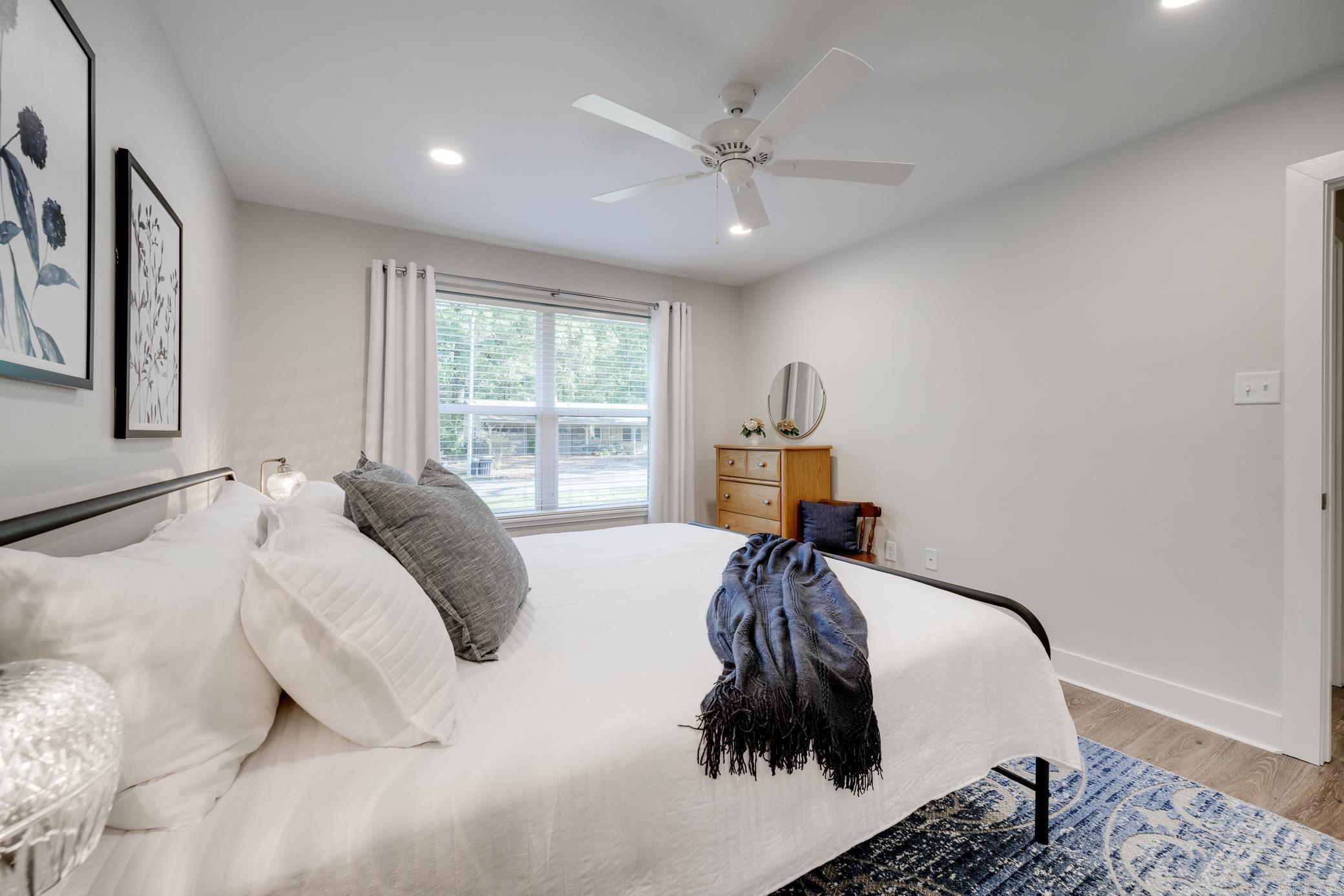 Smoking Oaks - Residential