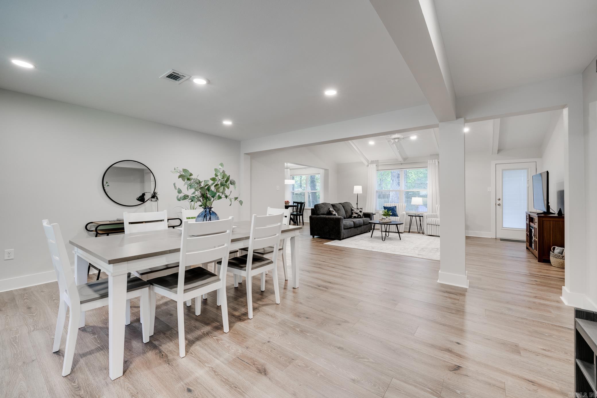 Smoking Oaks - Residential