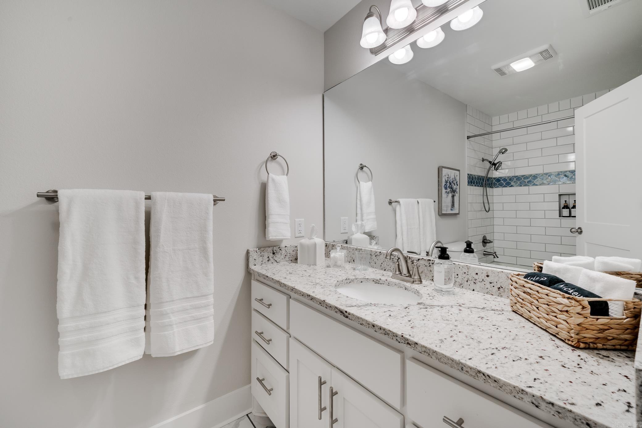 Smoking Oaks - Residential