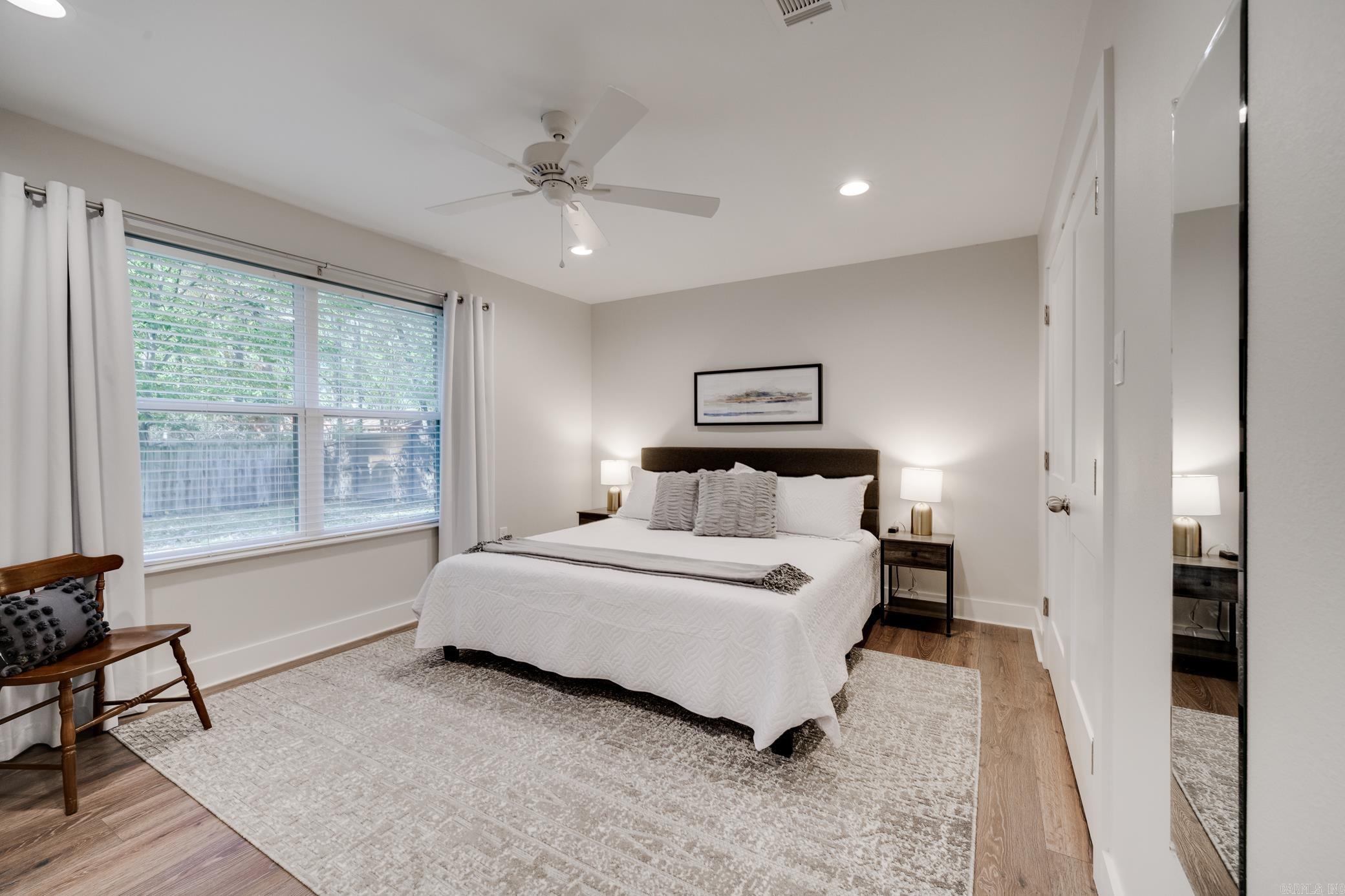 Smoking Oaks - Residential