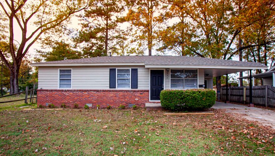Newly remodeled 3BD in NLR ready for you to call home. New paint and flooring throughout. Cute curb appeal and a carport. Covered back patio off the kitchen with a nice size yard. The lease for this property is for 2 years with a 3% increase after the first year. Income has to be 3x the amount of rent unless you have a housing voucher.