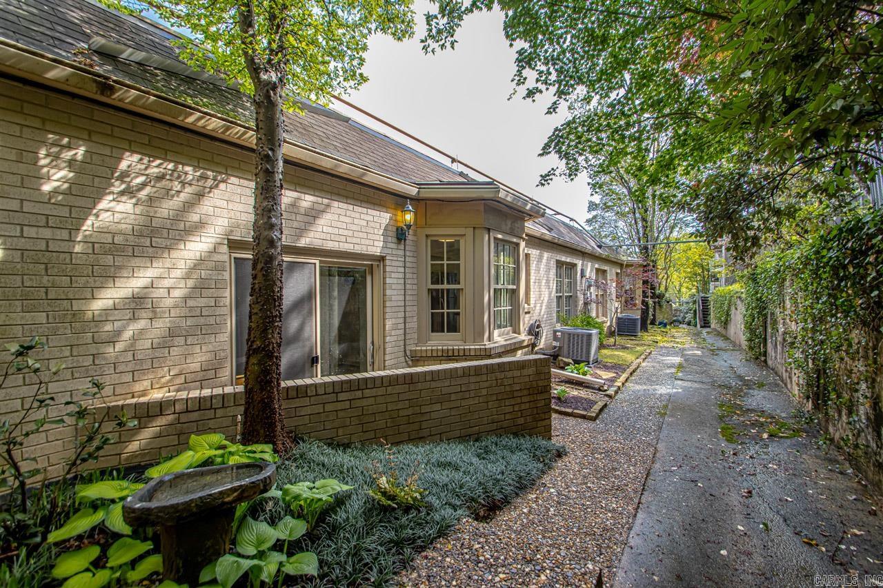 Townhouse in the Park HPR - Residential