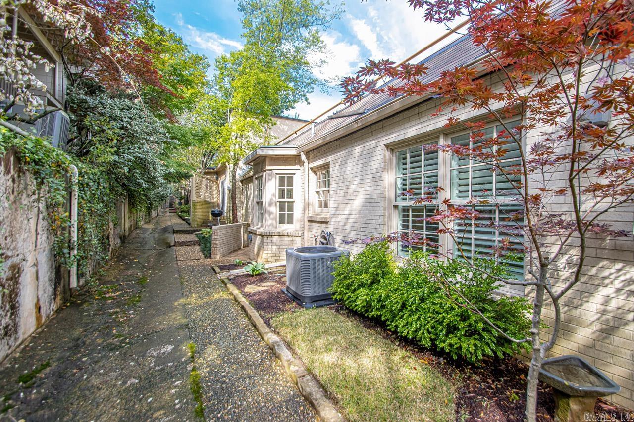 Townhouse in the Park HPR - Residential