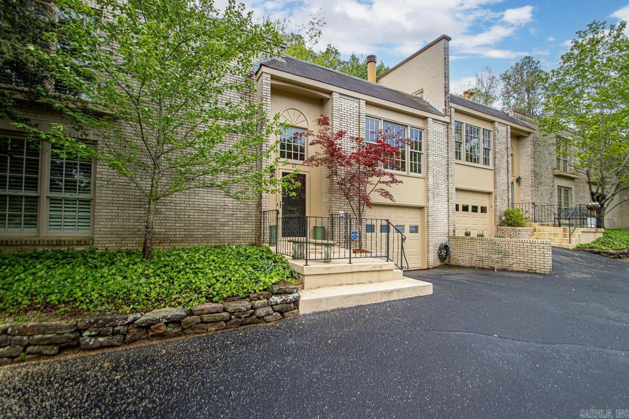 Townhouse in the Park HPR - Residential