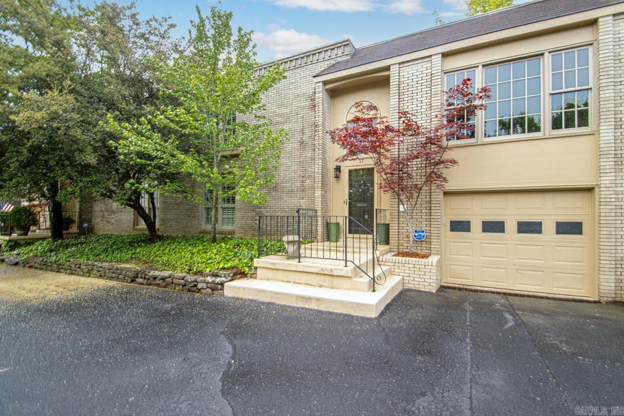 Townhouse in the Park HPR - Residential