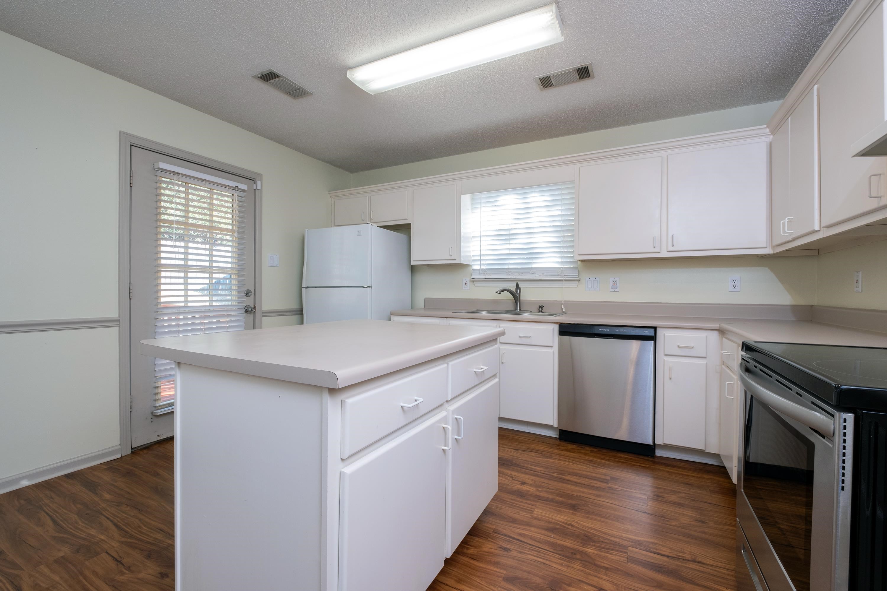 CHERRY CREEK ADDN - Residential