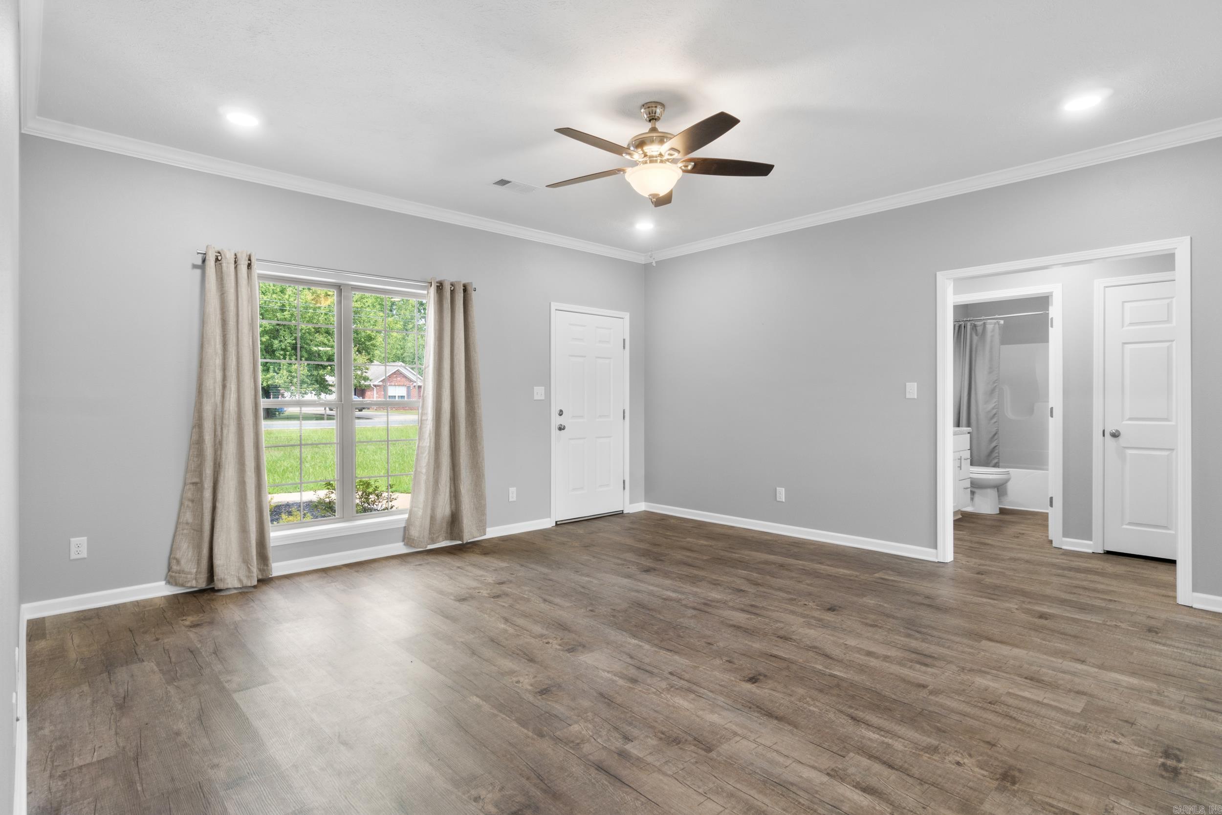 BAKER'S FIELD - Residential