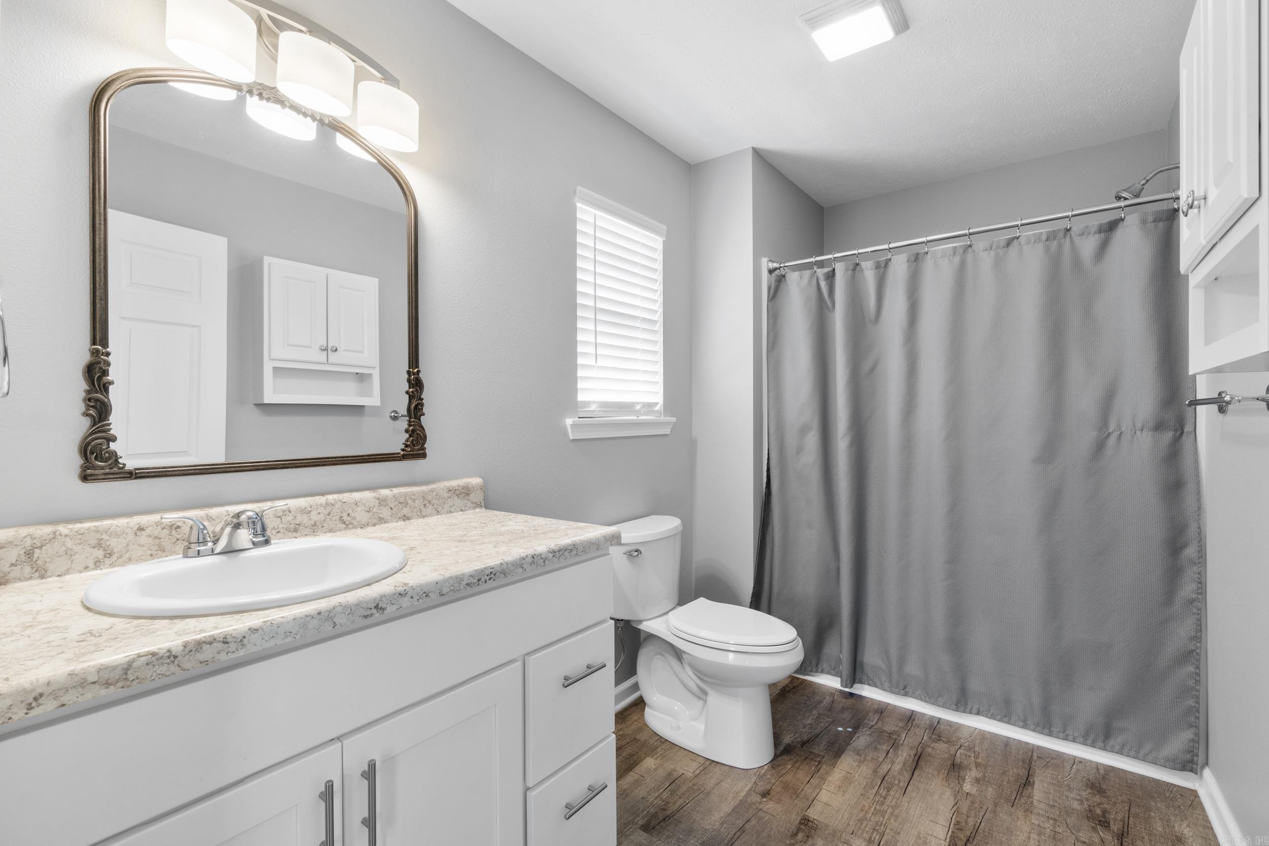 BAKER'S FIELD - Residential