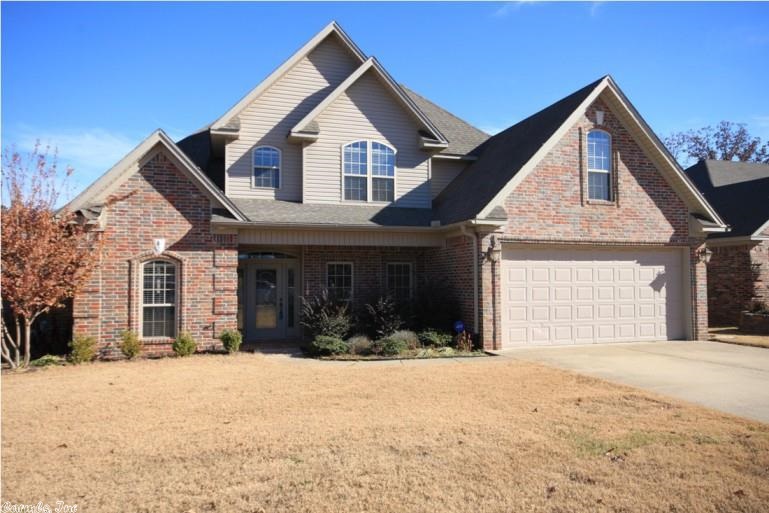 Good-looking str.appeal,maint.free brick home nestled on level culdesac lot. Gorgeous door & front patio boasts brick pavers! Cr mlding, window toppers. Vltād ceiling grtrm has FP, hrdwds. is open to eat in kitch.Kitch is loaded w/cabinets, granite, ss appl. Master has tray ceiling, whrlpl tub, sep shower.Powder BA w/handsome furniture style vanity. Gamerm for kids or office. Enjoy outdoor venues of covārd/uncovārd patio & lake views from kitch & upstairs.Sec,gutters, priv fenced, blinds. Visual tour online
