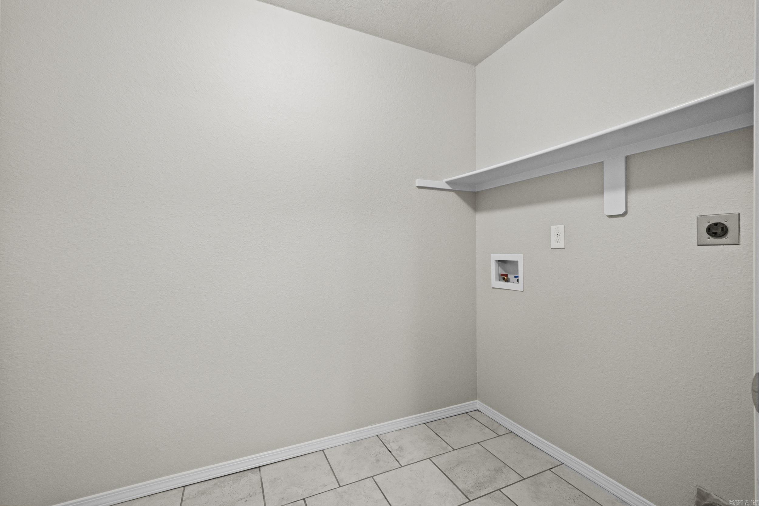 STONEHENGE PLACE - Residential