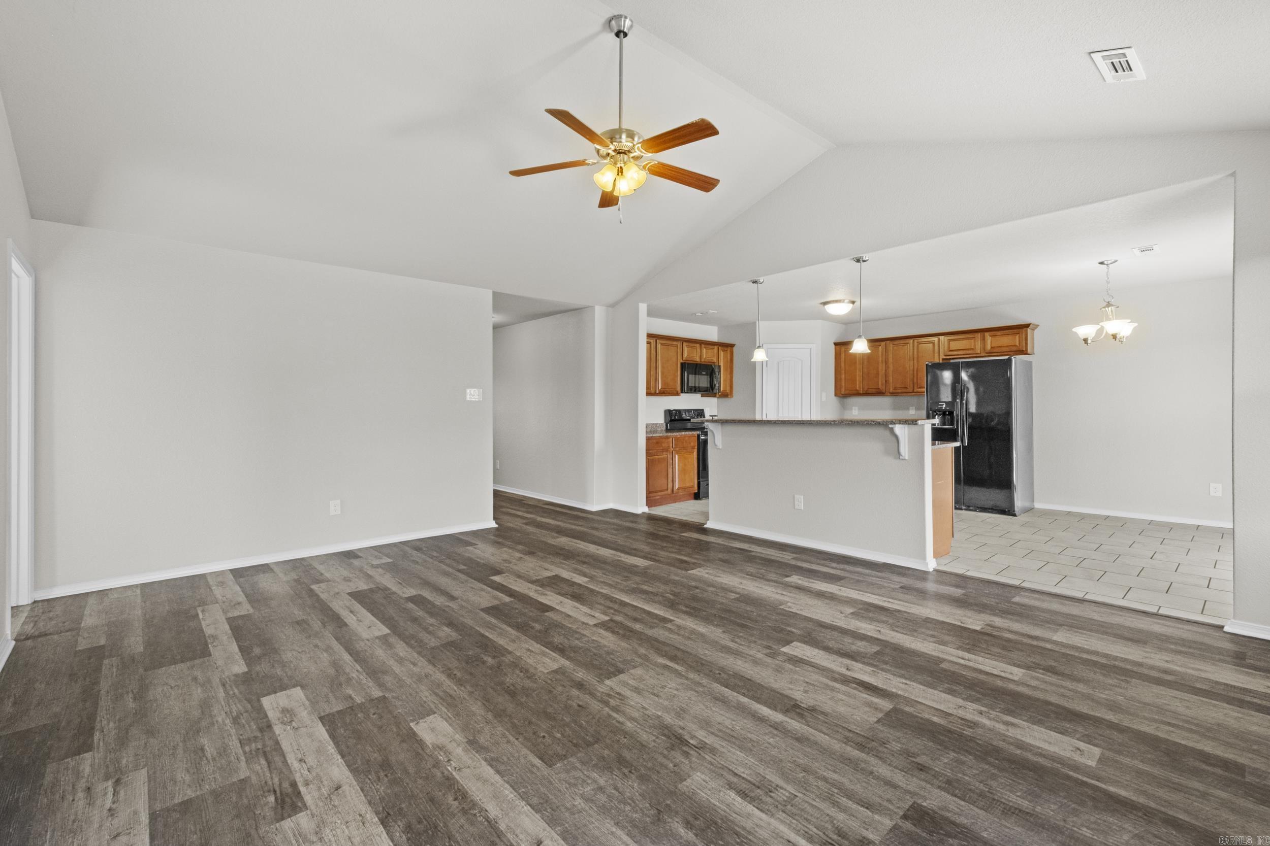 STONEHENGE PLACE - Residential