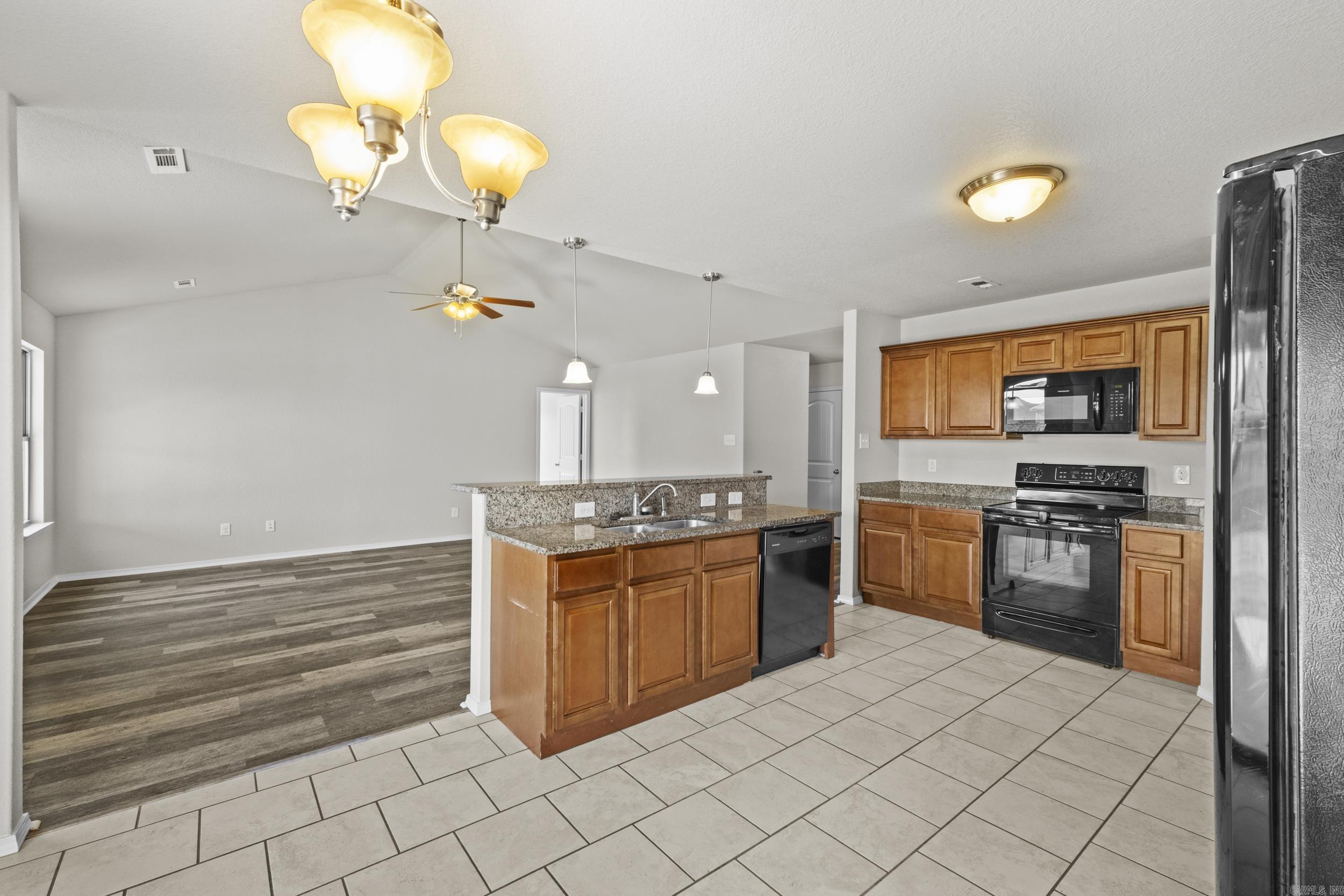 STONEHENGE PLACE - Residential