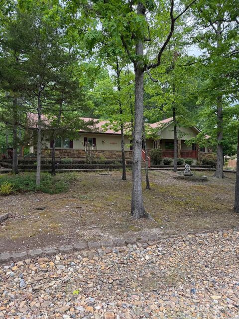Photo of 75 Hartura Way Way, Hot Springs Village, AR 71909 (MLS # 26016332)