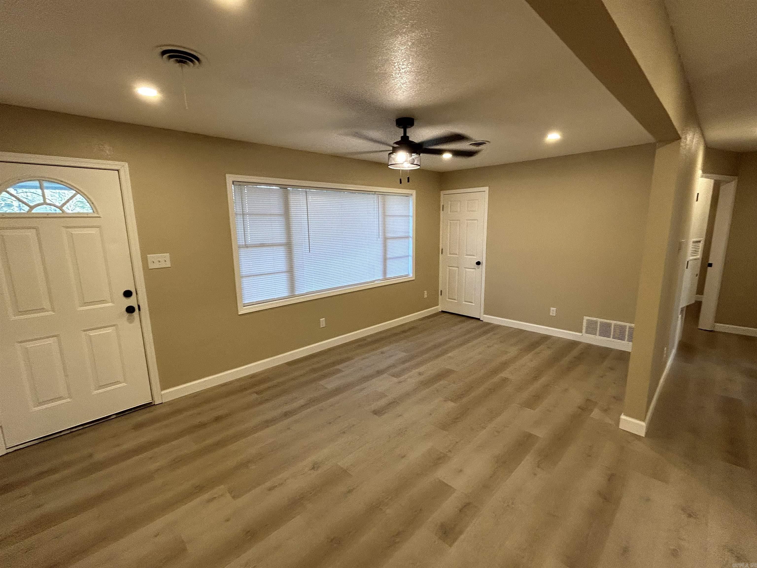 DANSBY - Residential