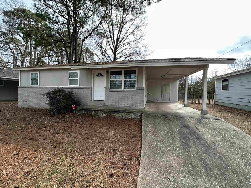 If you like Cozy & Spacious, this home combines the two effortlessly. This home has been fully updated! Tile floors through out the home and a large open kitchen perfect for your family! Apply now!