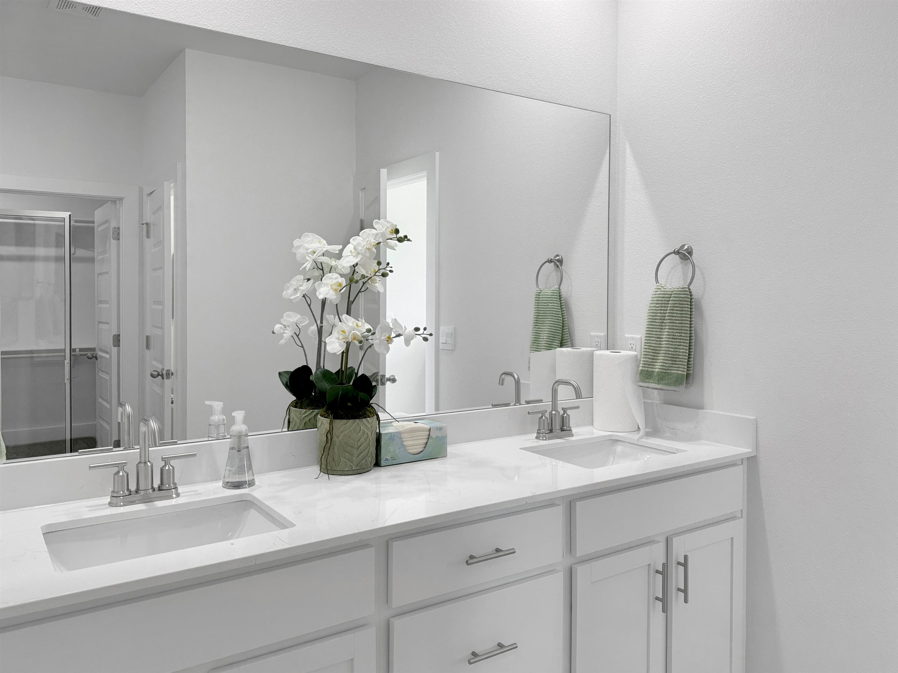 THE RESERVE AT COUNTRY CLUB PHAS - Residential