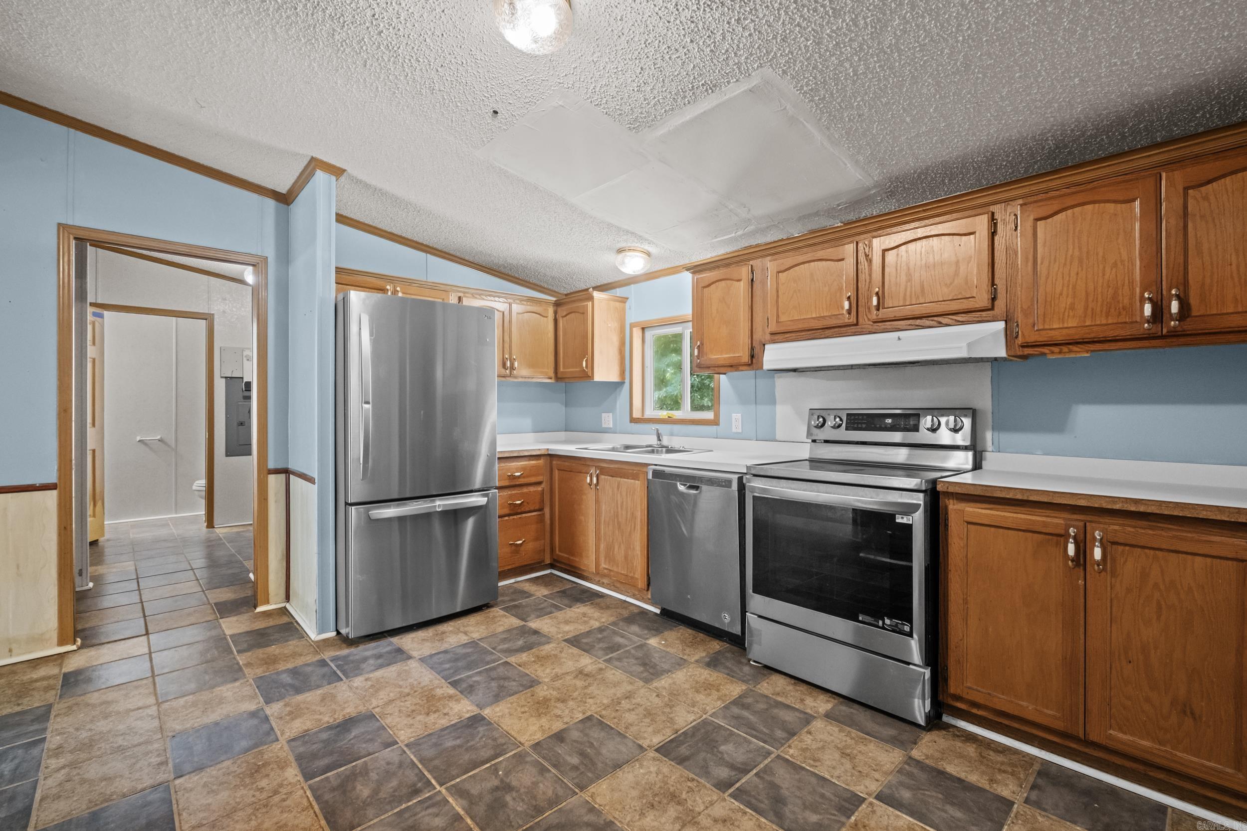 BROOKRIDGE ESTATES - Residential