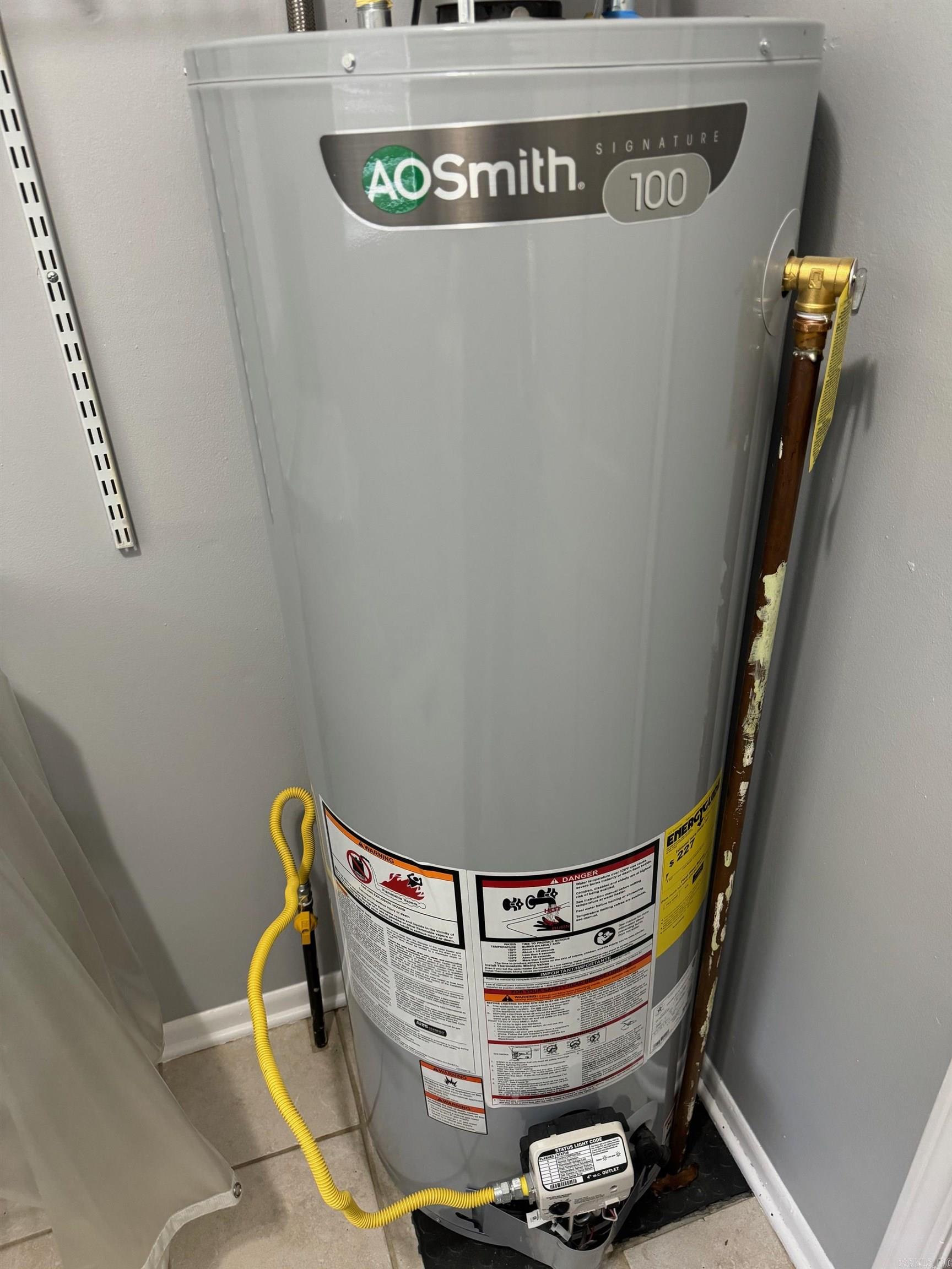 LAKEWOOD VILLAGE - Residential