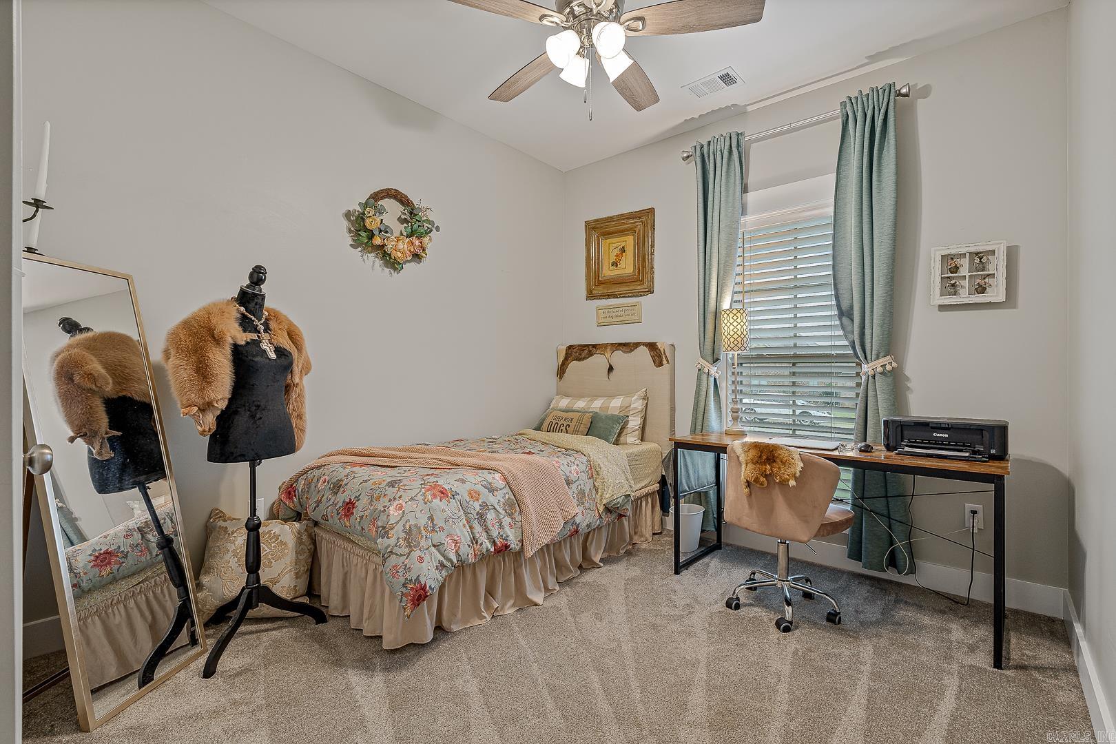 WHISPERING HILLS - Residential