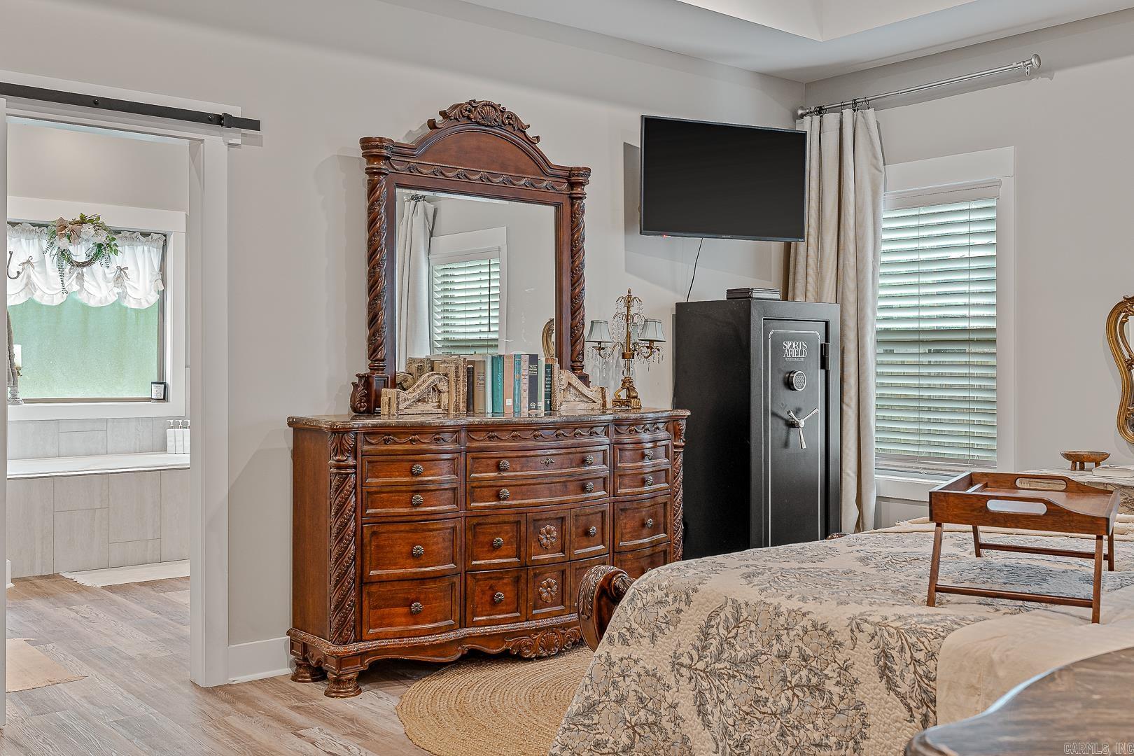 WHISPERING HILLS - Residential