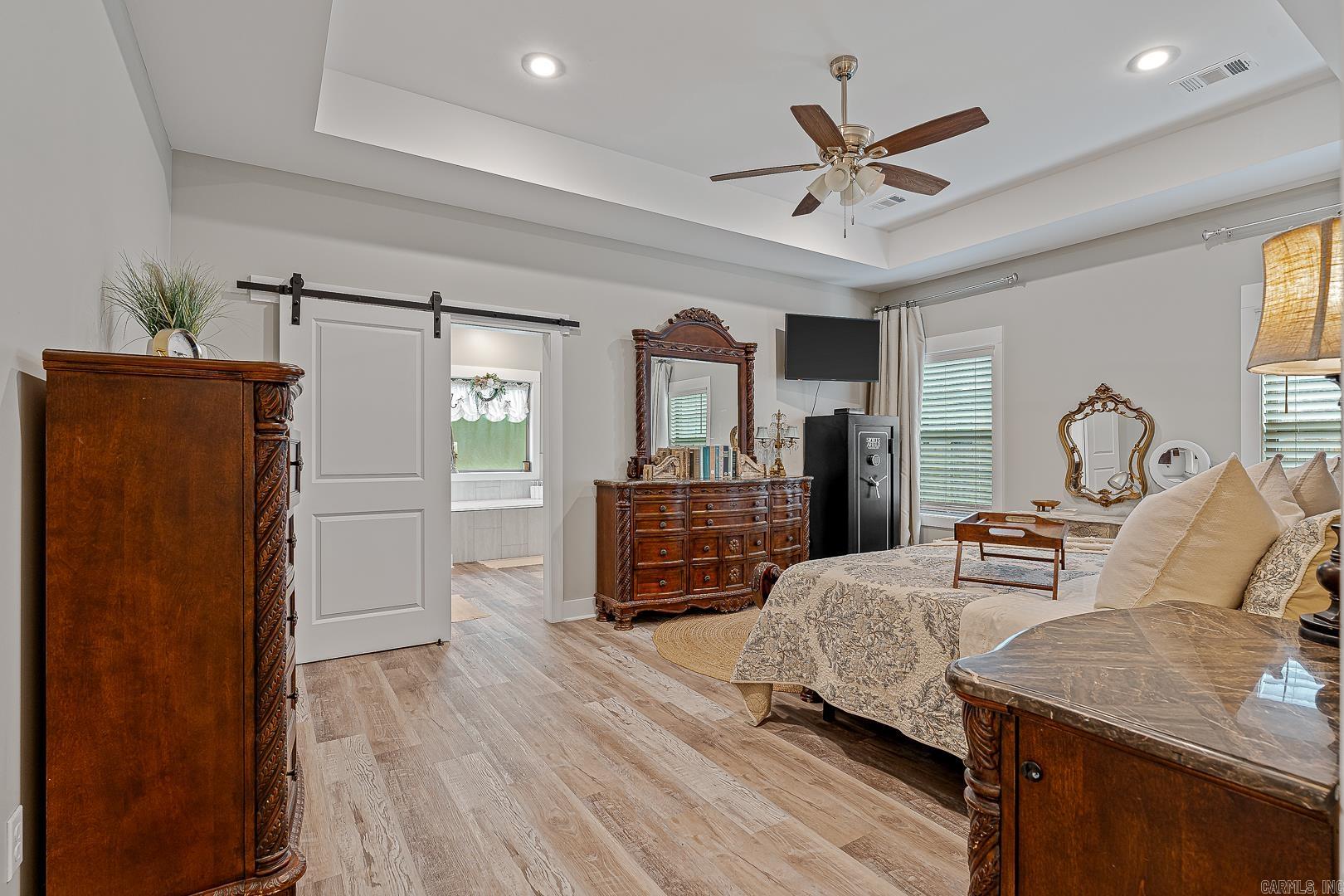 WHISPERING HILLS - Residential