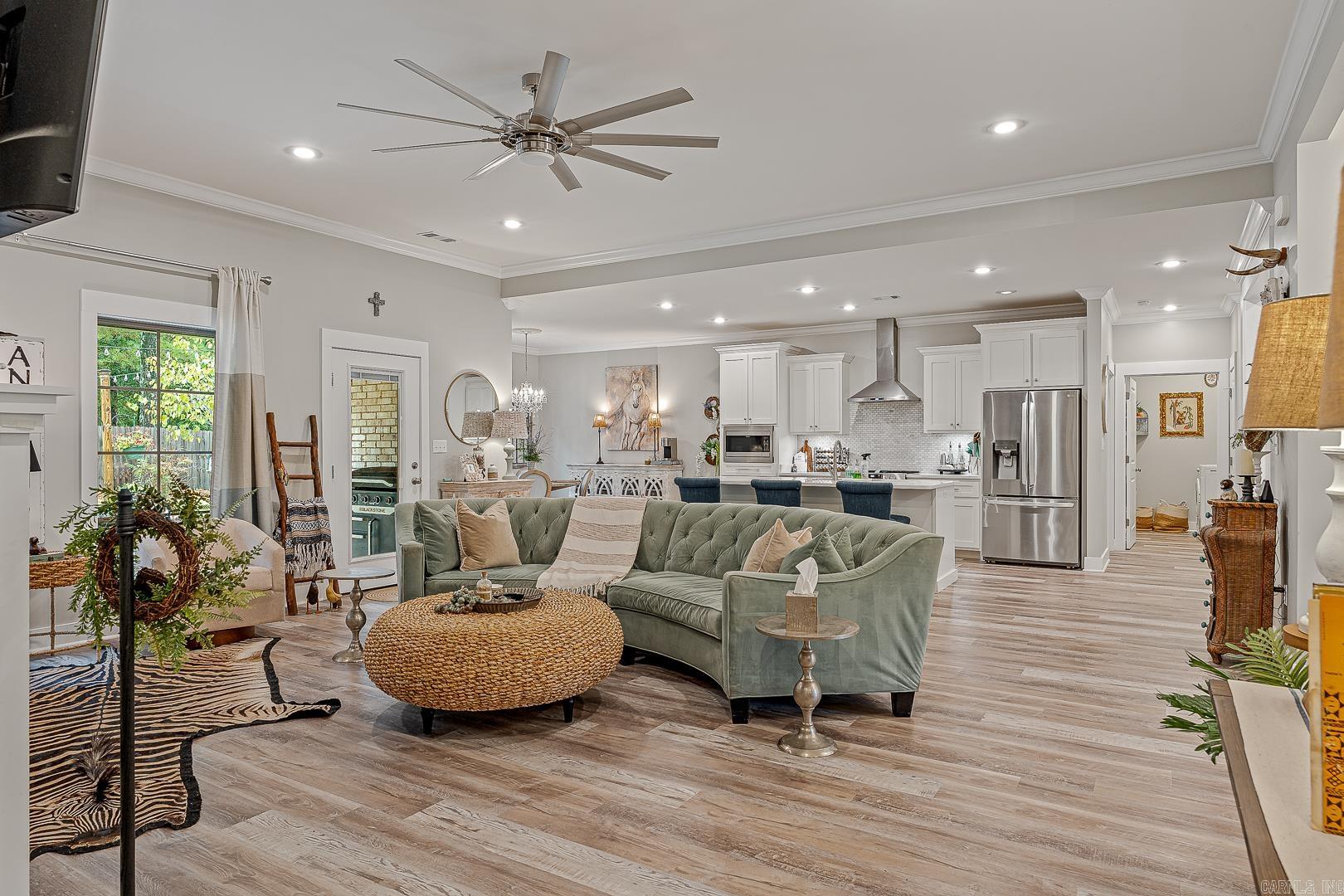 WHISPERING HILLS - Residential