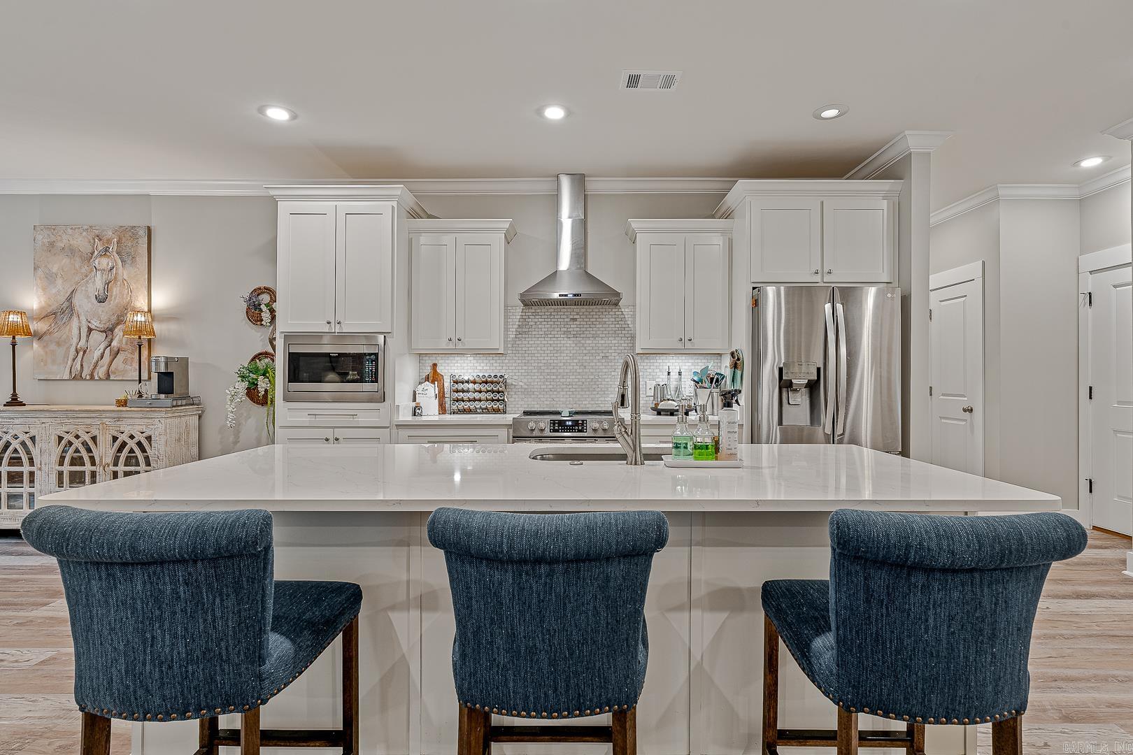 WHISPERING HILLS - Residential