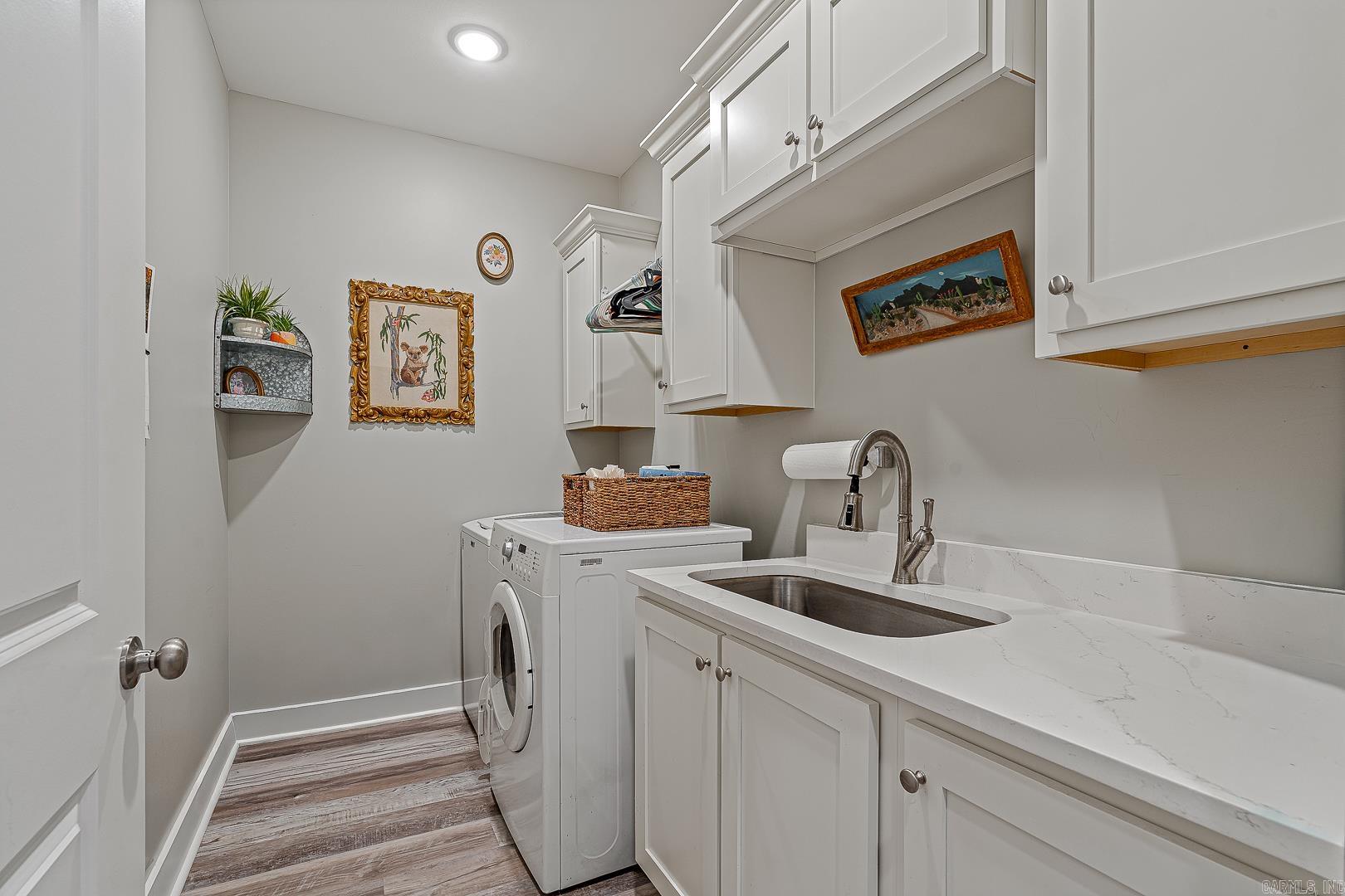 WHISPERING HILLS - Residential