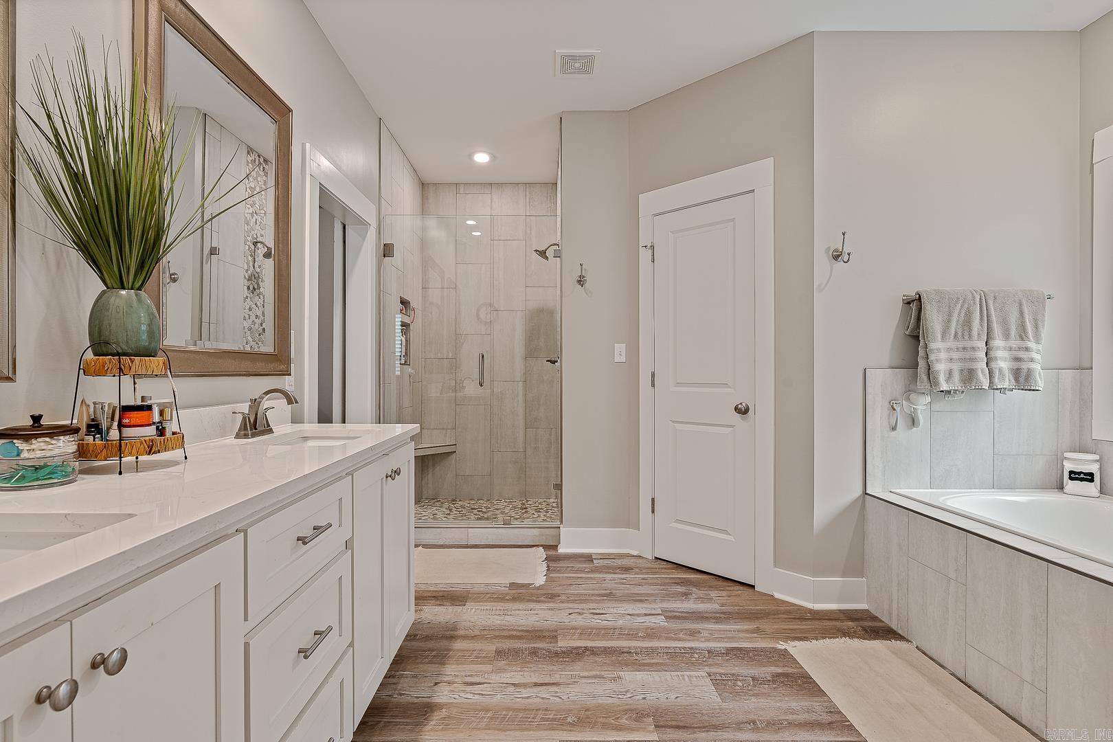 WHISPERING HILLS - Residential