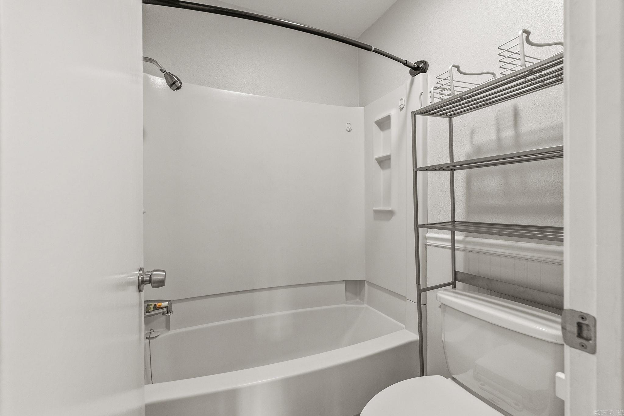 ROLLING OAKS - Residential