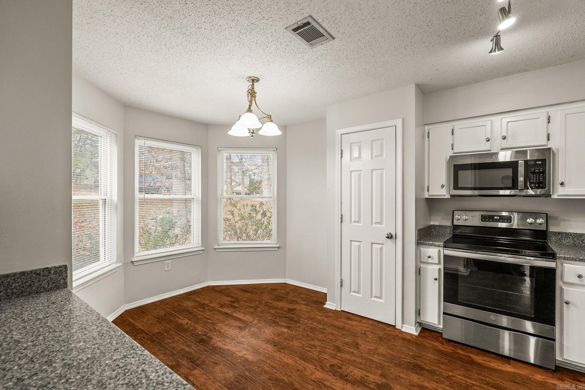 ROLLING OAKS - Residential