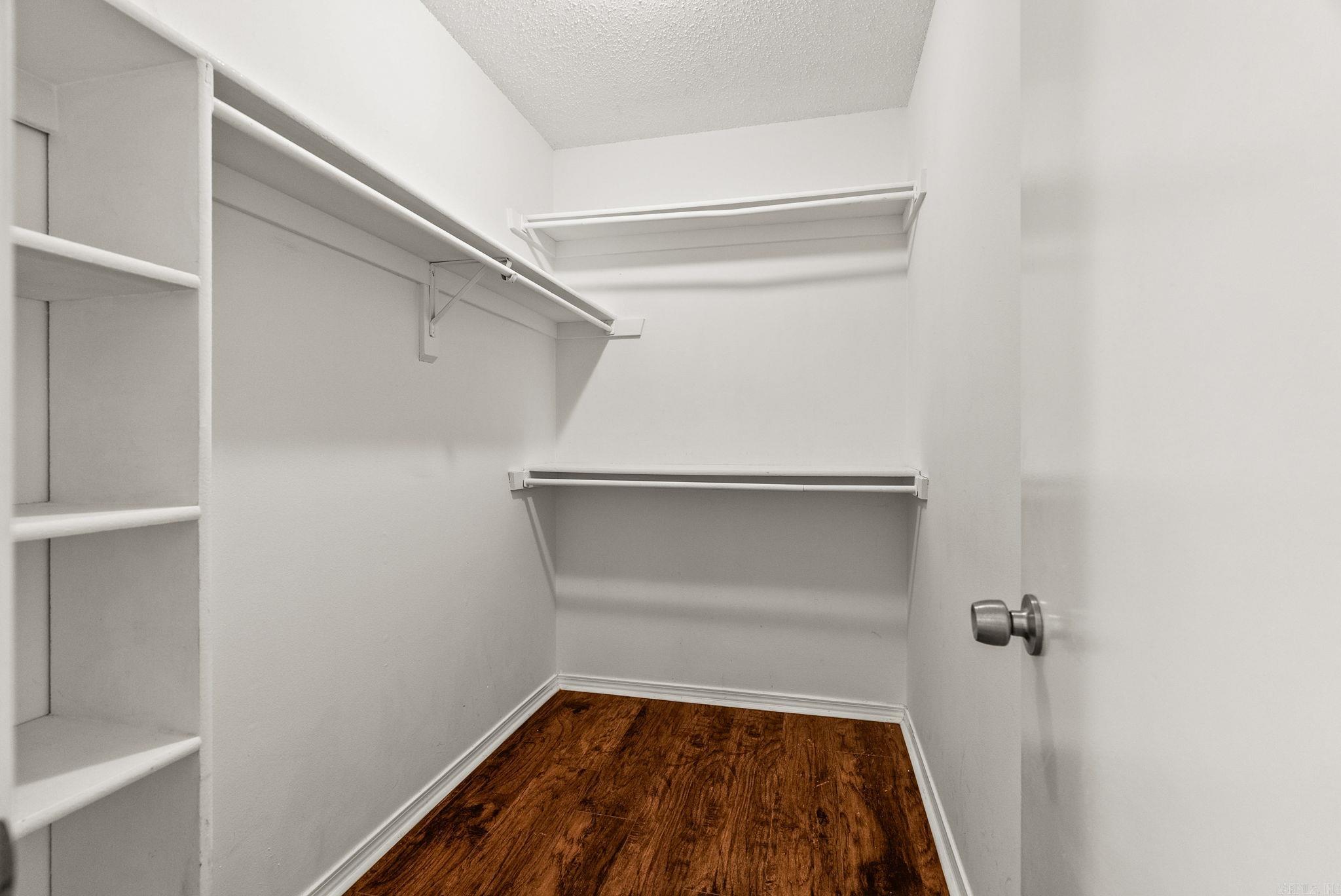 ROLLING OAKS - Residential