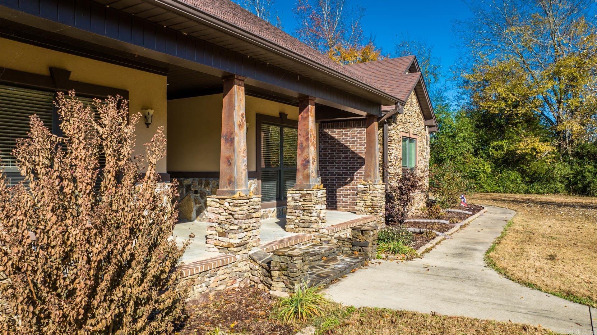 EAST RIVER DRIVE ESTATES - Residential